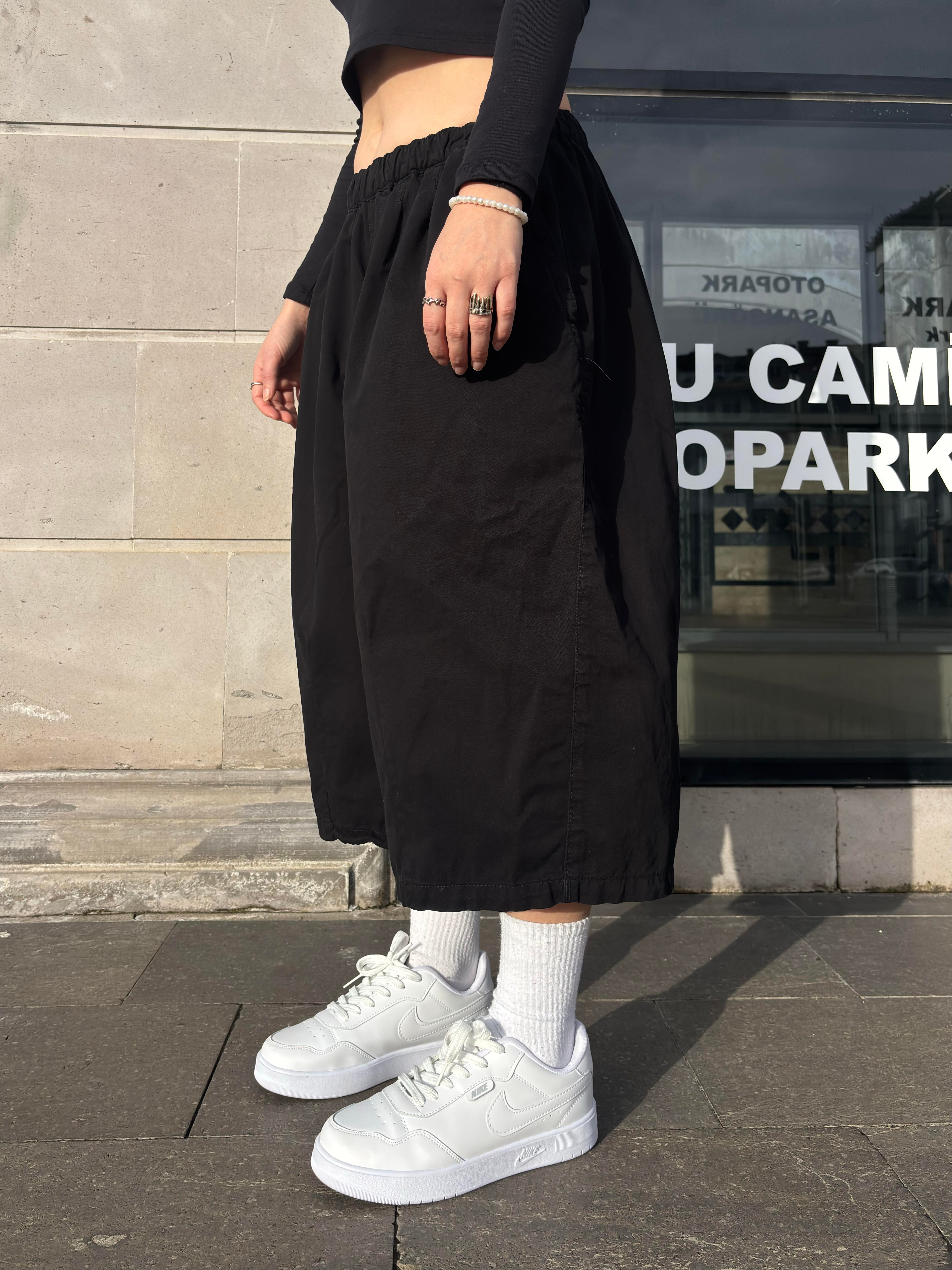 Premium Bobbi Extreme Black Jorts