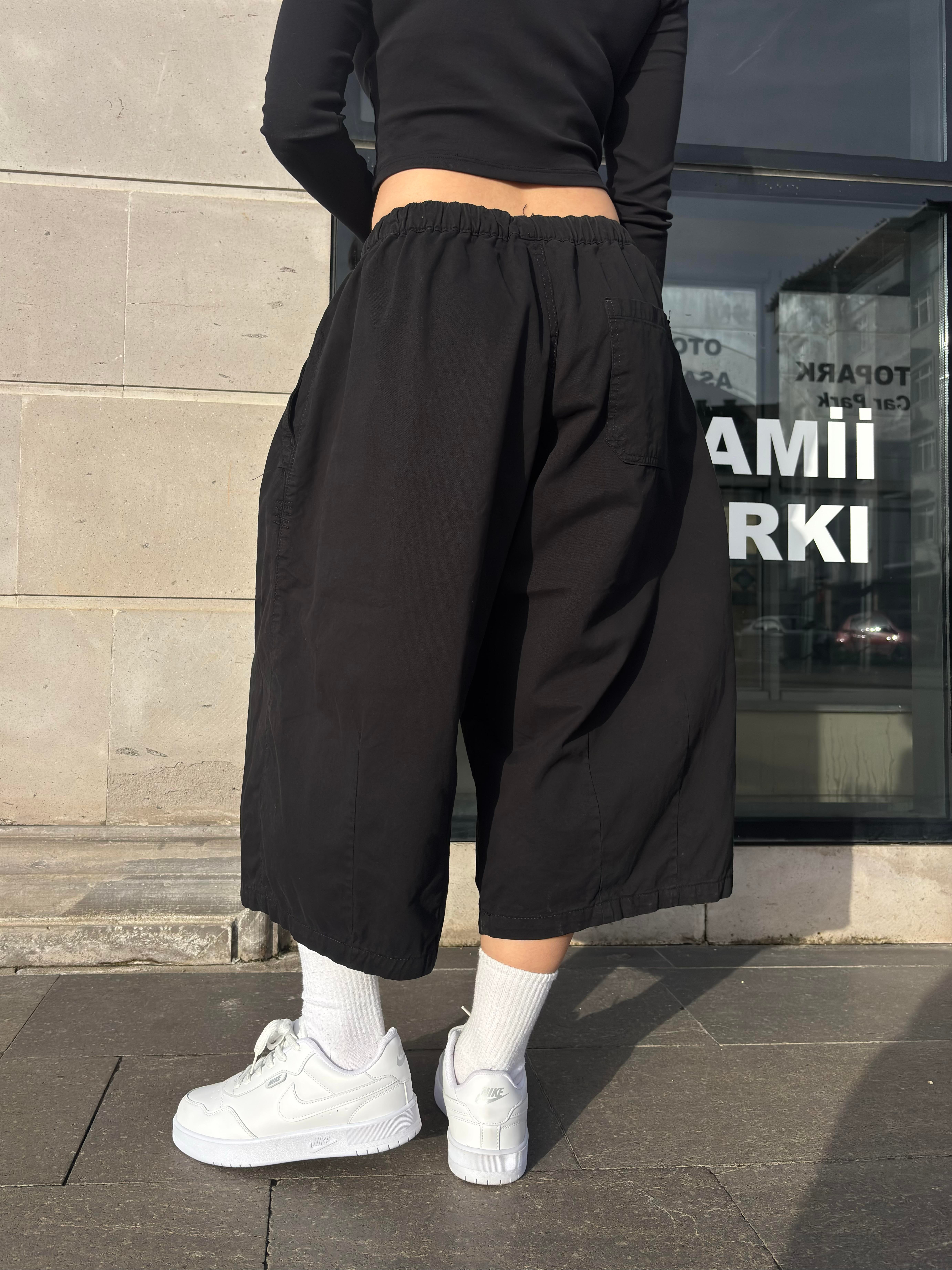 Premium Bobbi Extreme Black Jorts