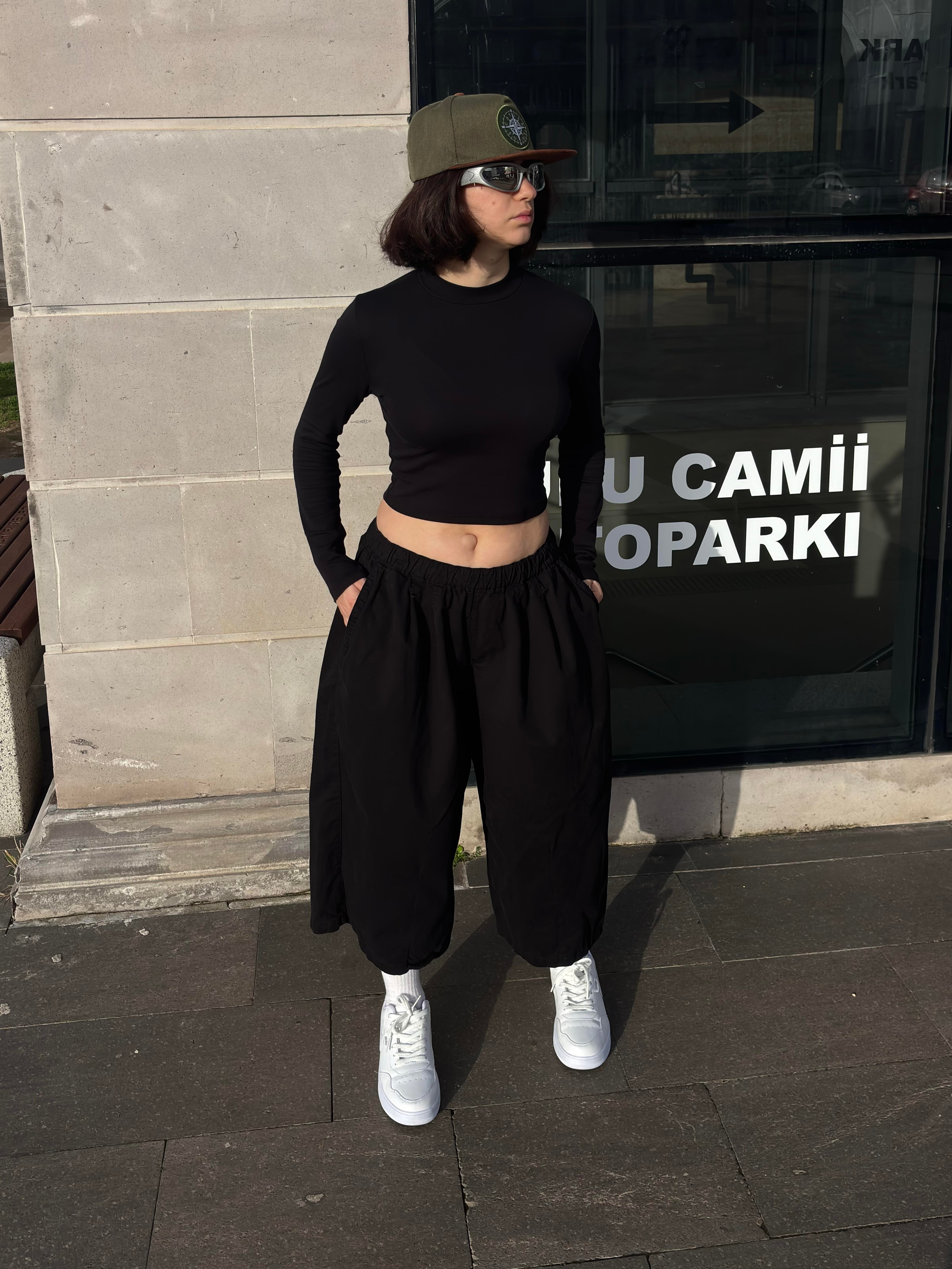 Premium Bobbi Extreme Black Jorts