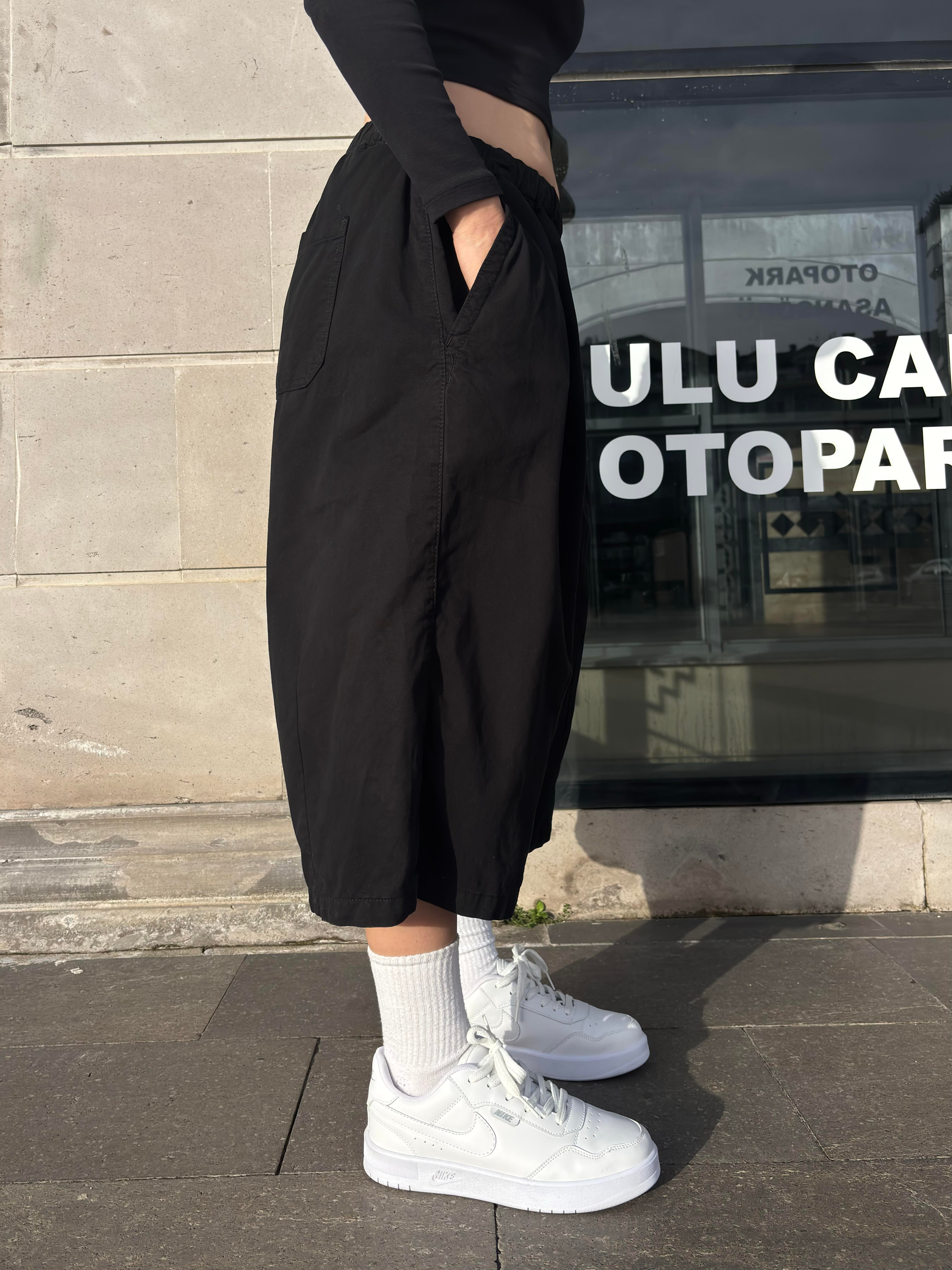 Premium Bobbi Extreme Black Jorts