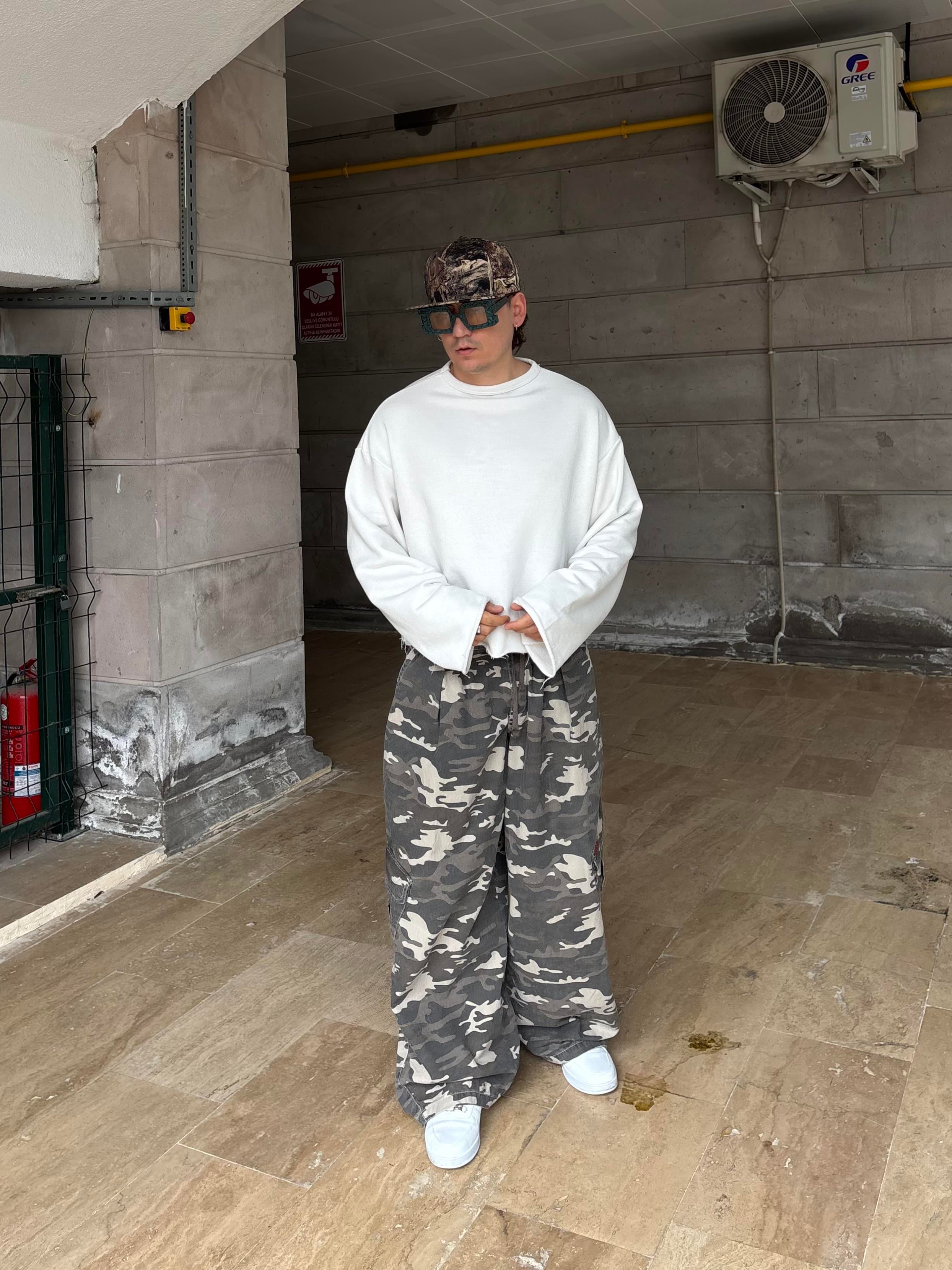Premium Bobbi Pull-On Baggy Cargo Pants
