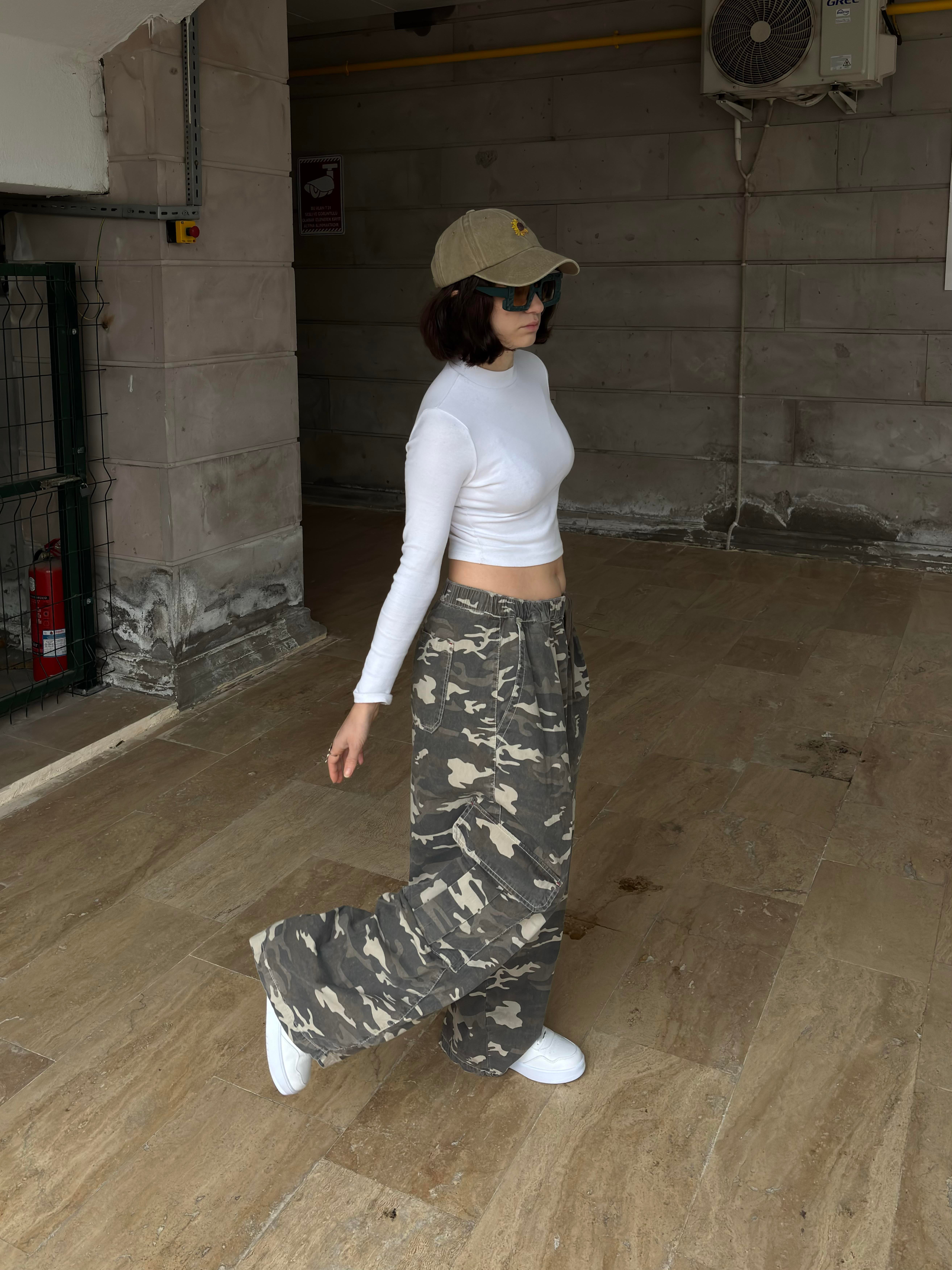 Premium Bobbi Pull-On Baggy Cargo Pants