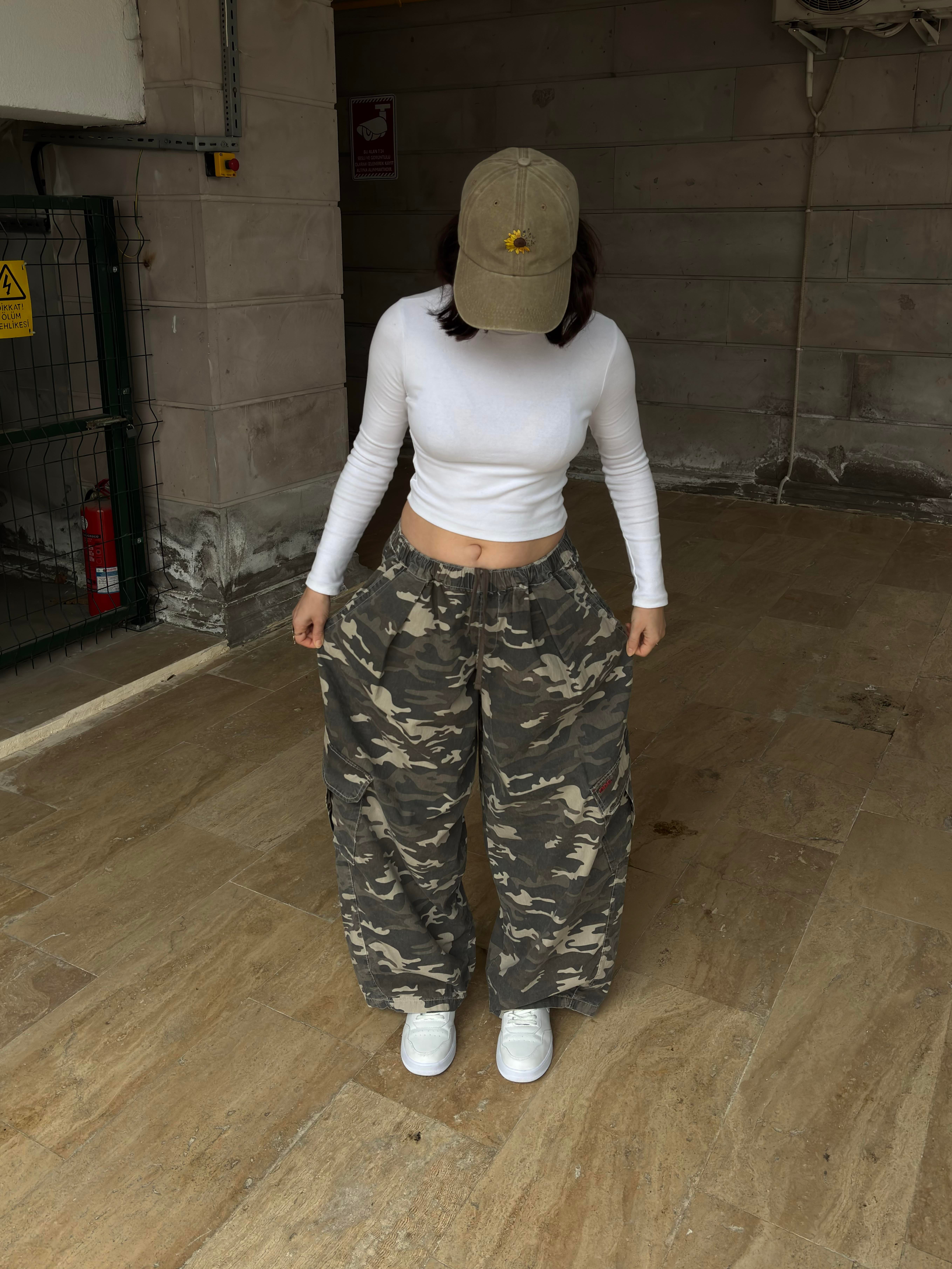 Premium Bobbi Pull-On Baggy Cargo Pants