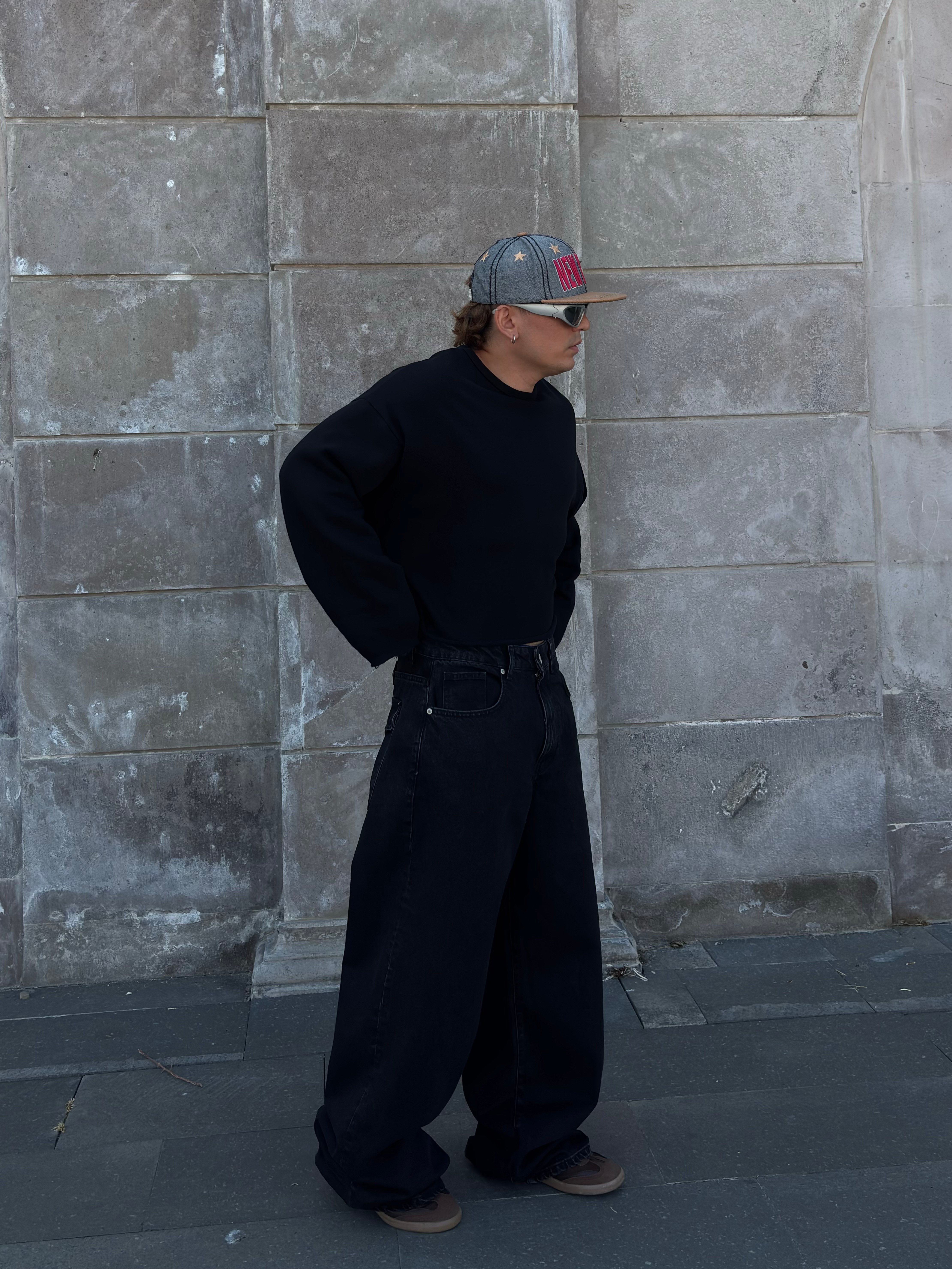 Premium Buckle Back Black Ultra Baggy Jeans