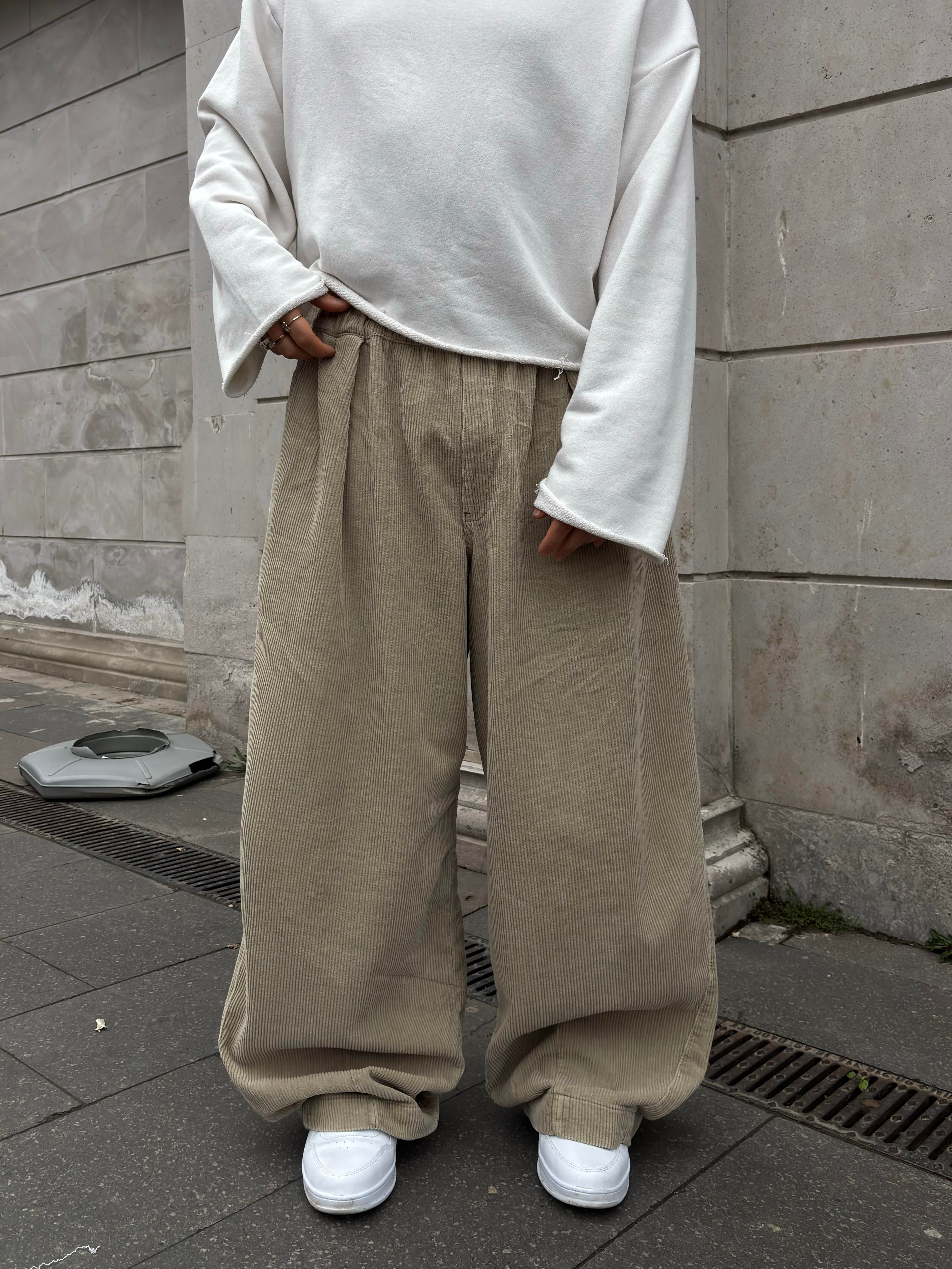 Premium Camel Bobbi Conduroy Extrem Baggy Pants