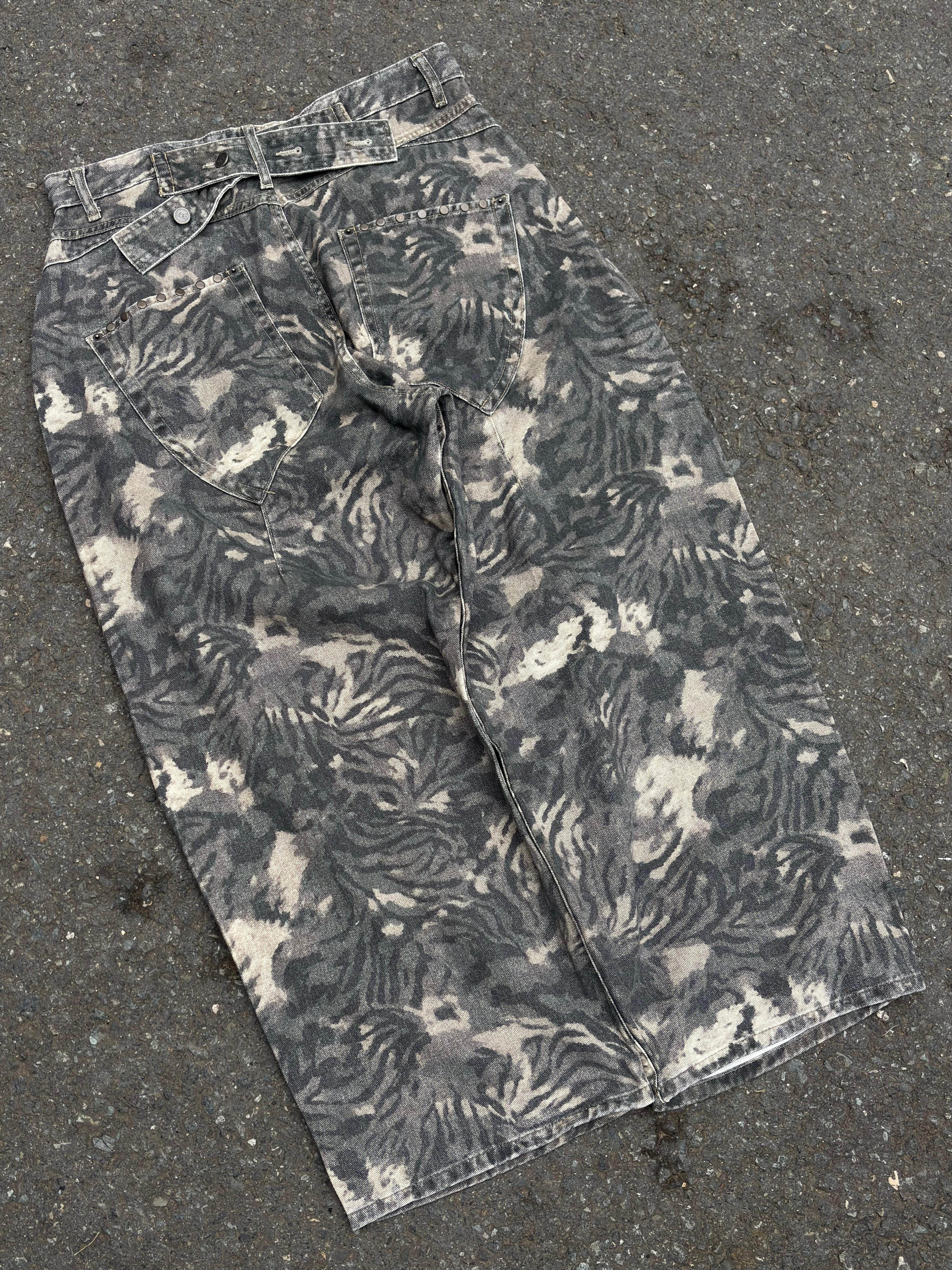 Premium Camouflage Embroidered Buckle Back Ultra Baggy Jeans