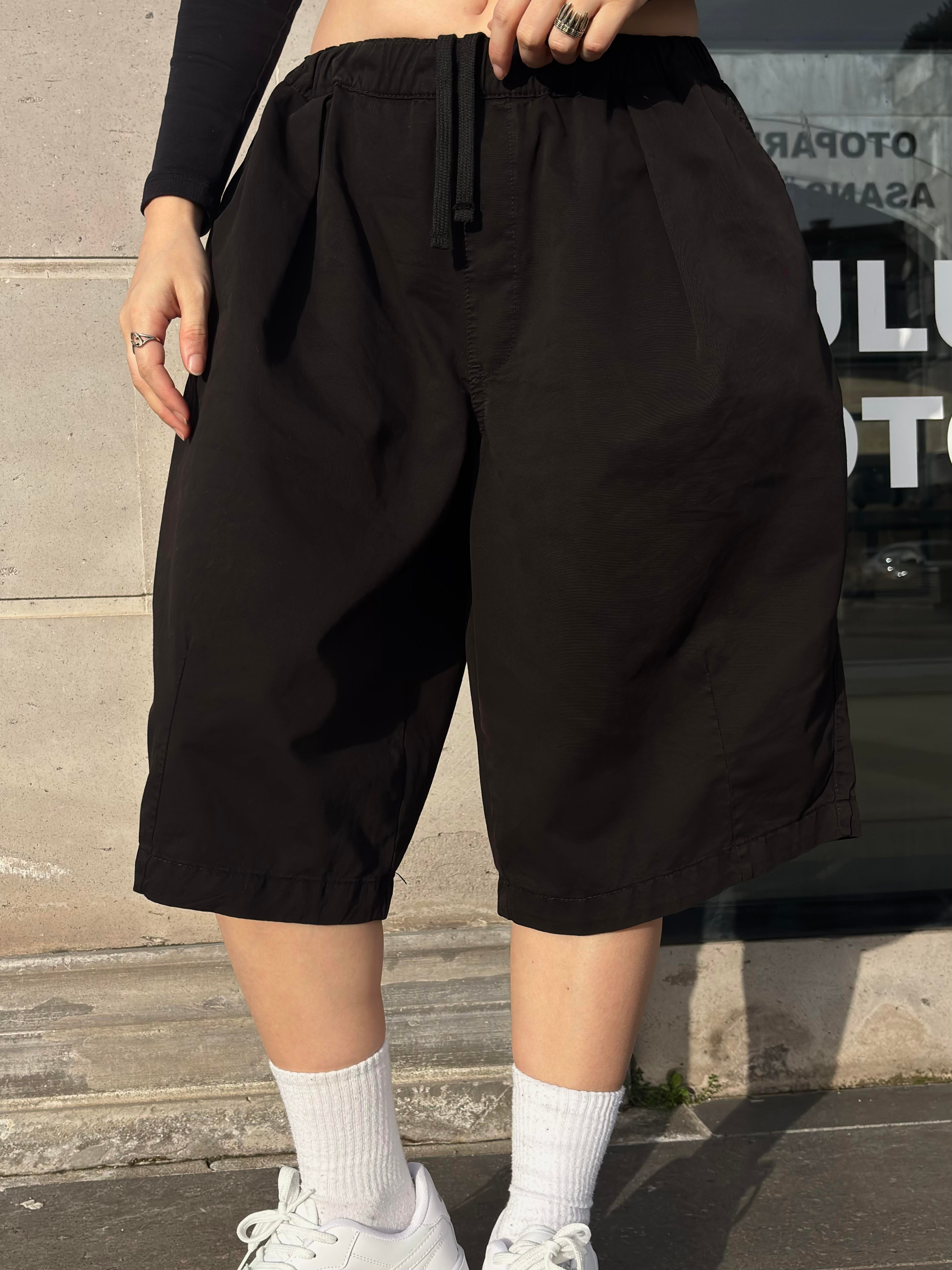 Premium Casual Bombi Black Shorts