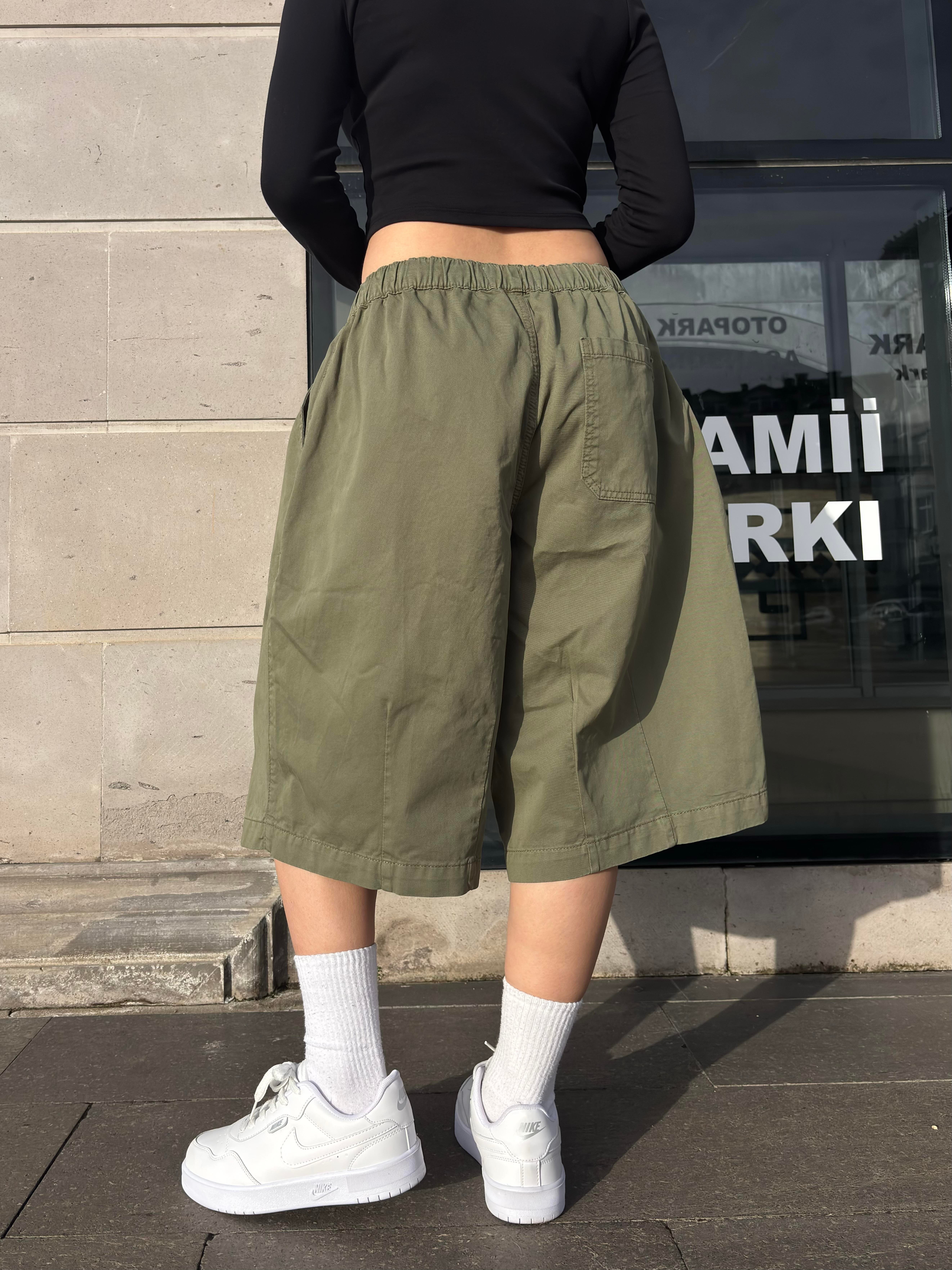 Premium Casual Bombi Green Shorts