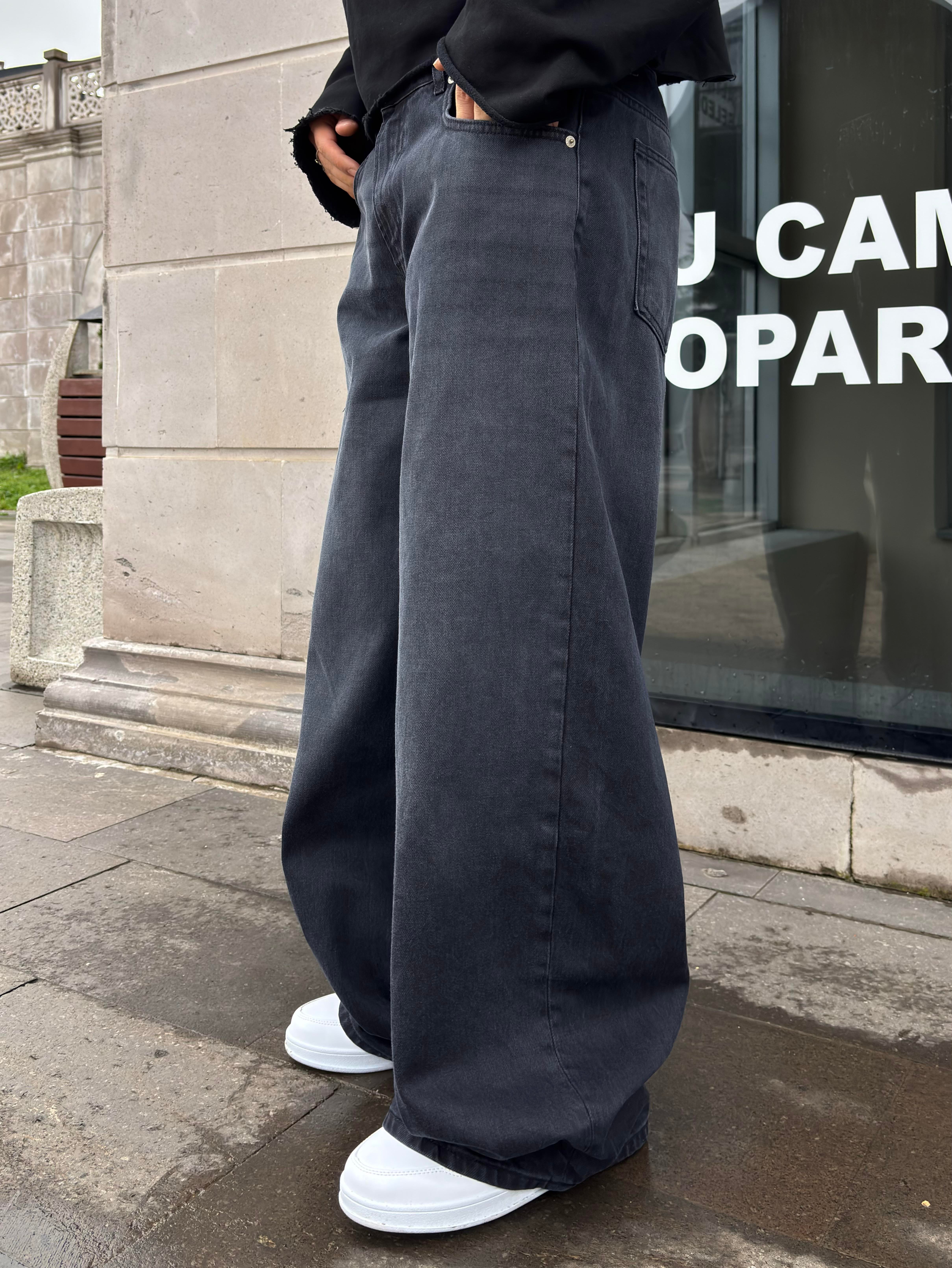 Premium Dark-Charcoal Baggy Jeans
