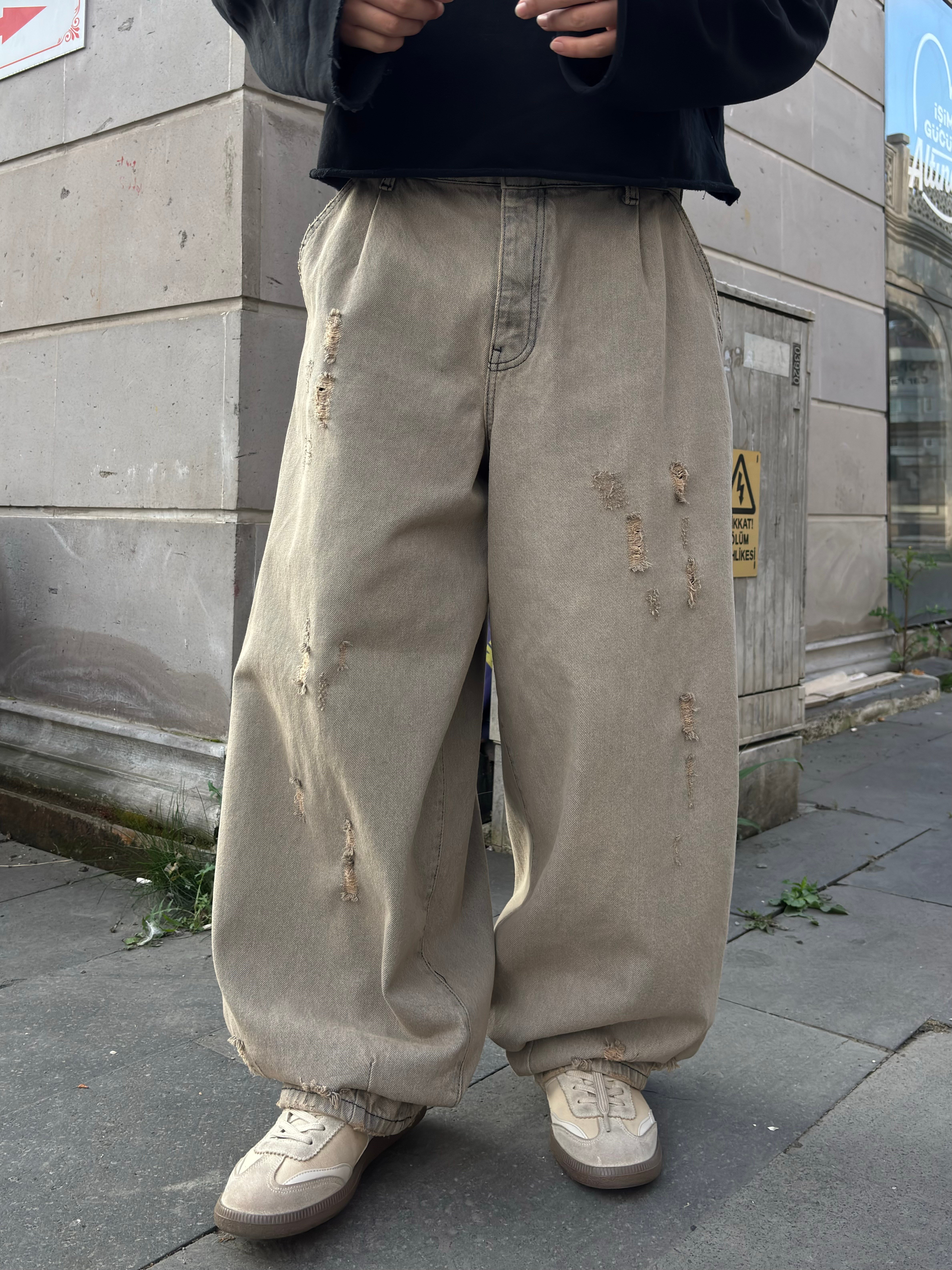 Premium Desert Distressed Balloon Denim Jean