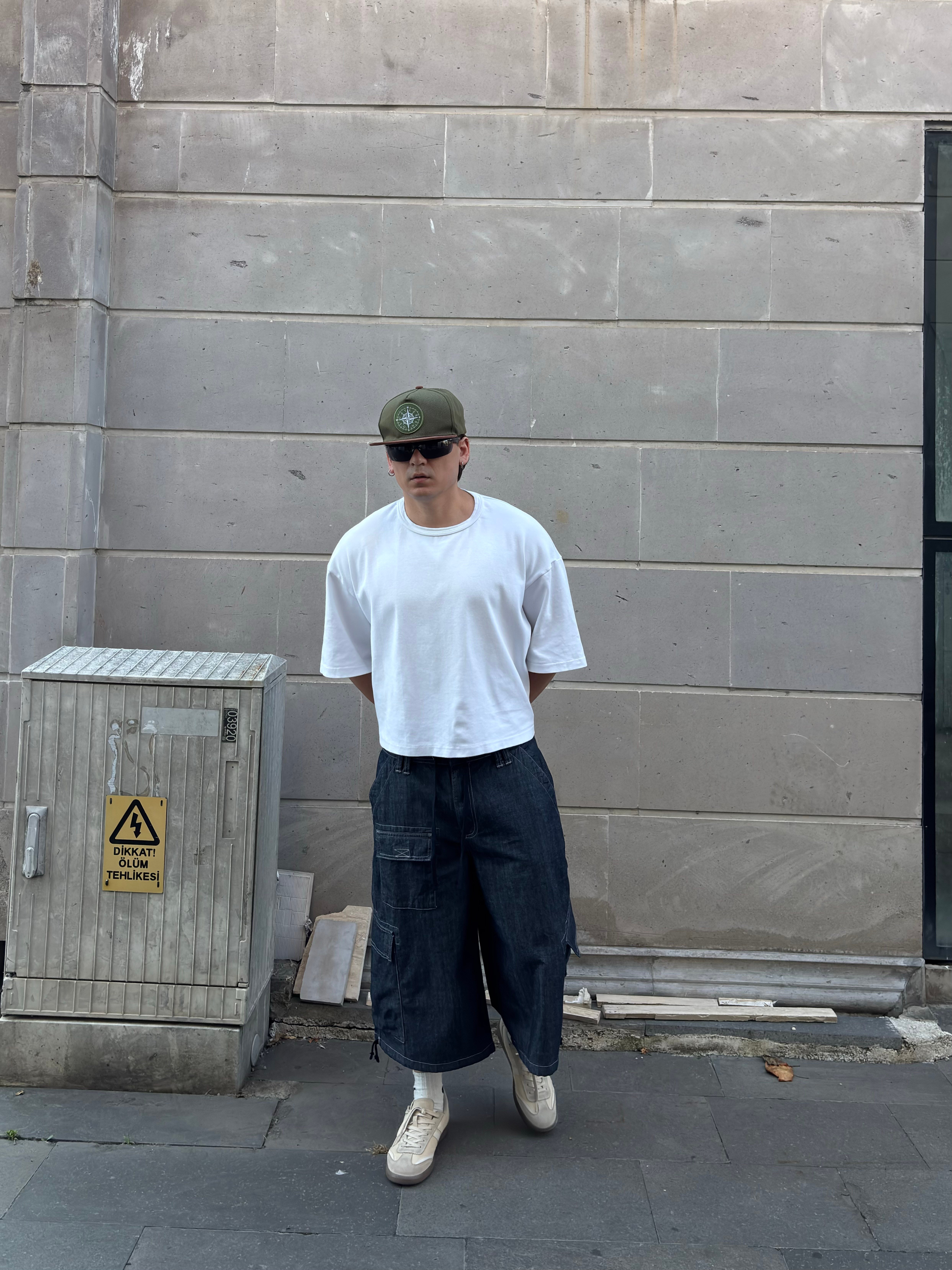 Premium Detroit Crop Pull-On Baggy Cargo Jorts