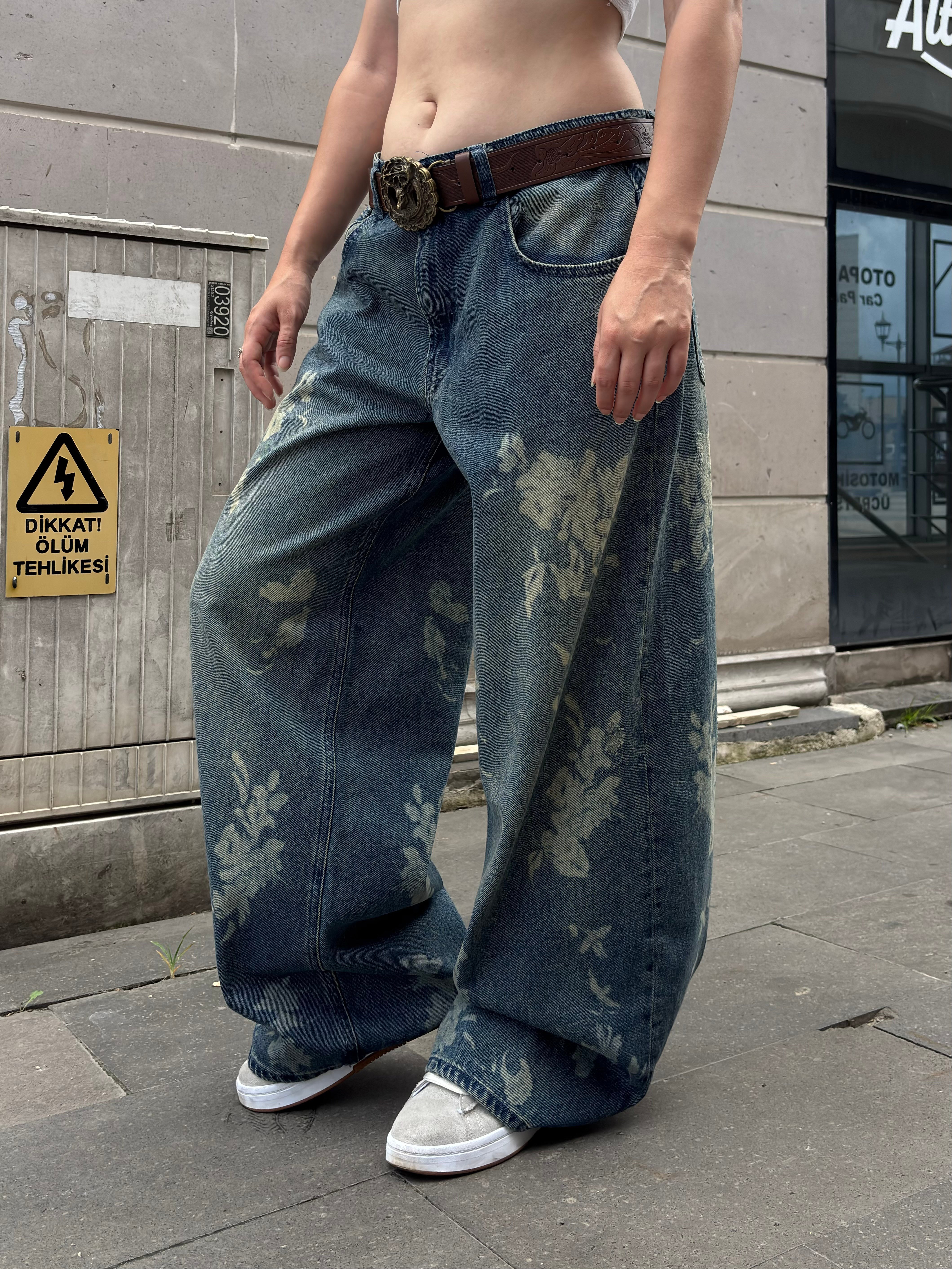 Premium Flora Fade Wash Baggy Jeans
