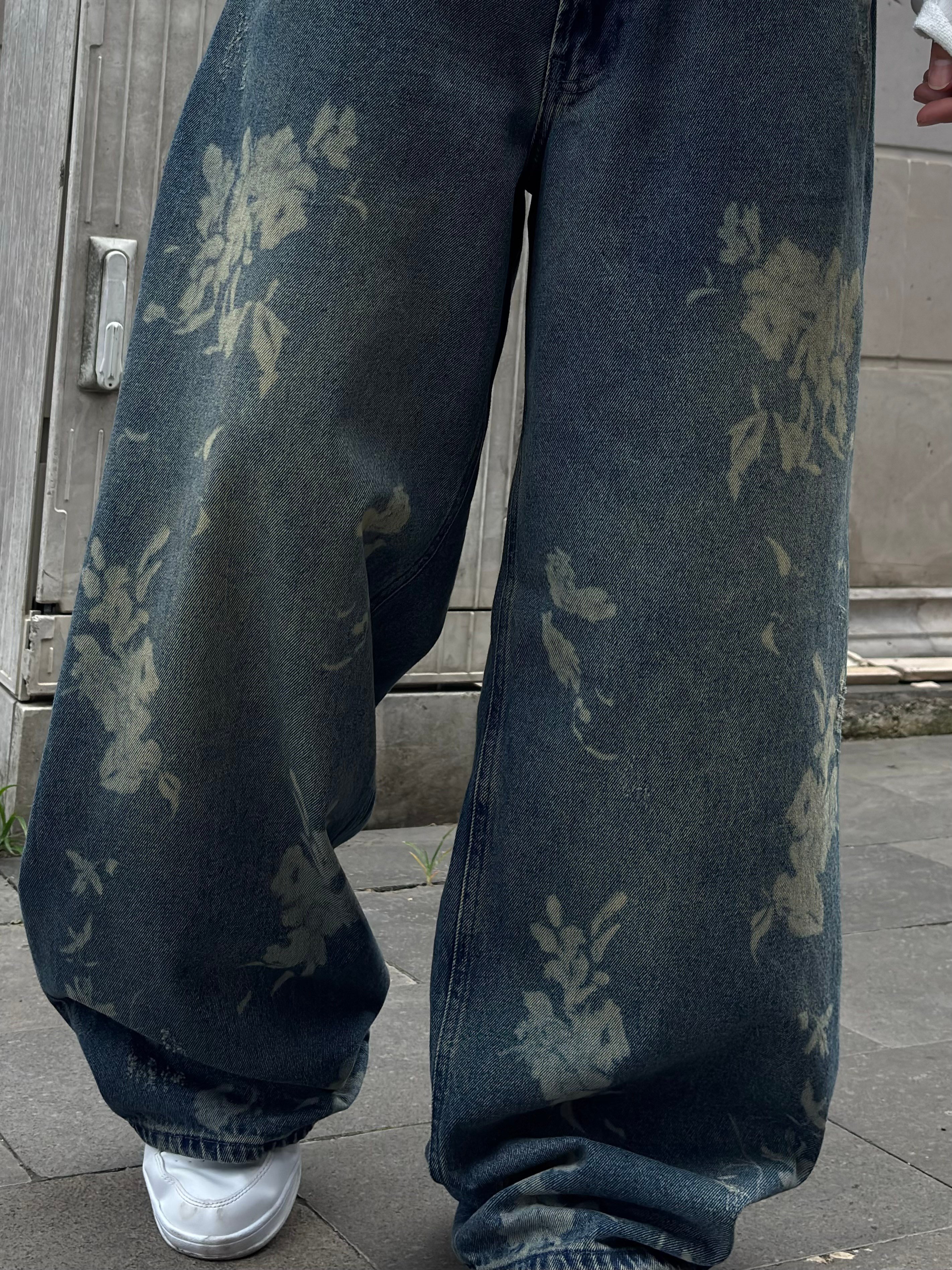 Premium Flora Fade Wash Baggy Jeans