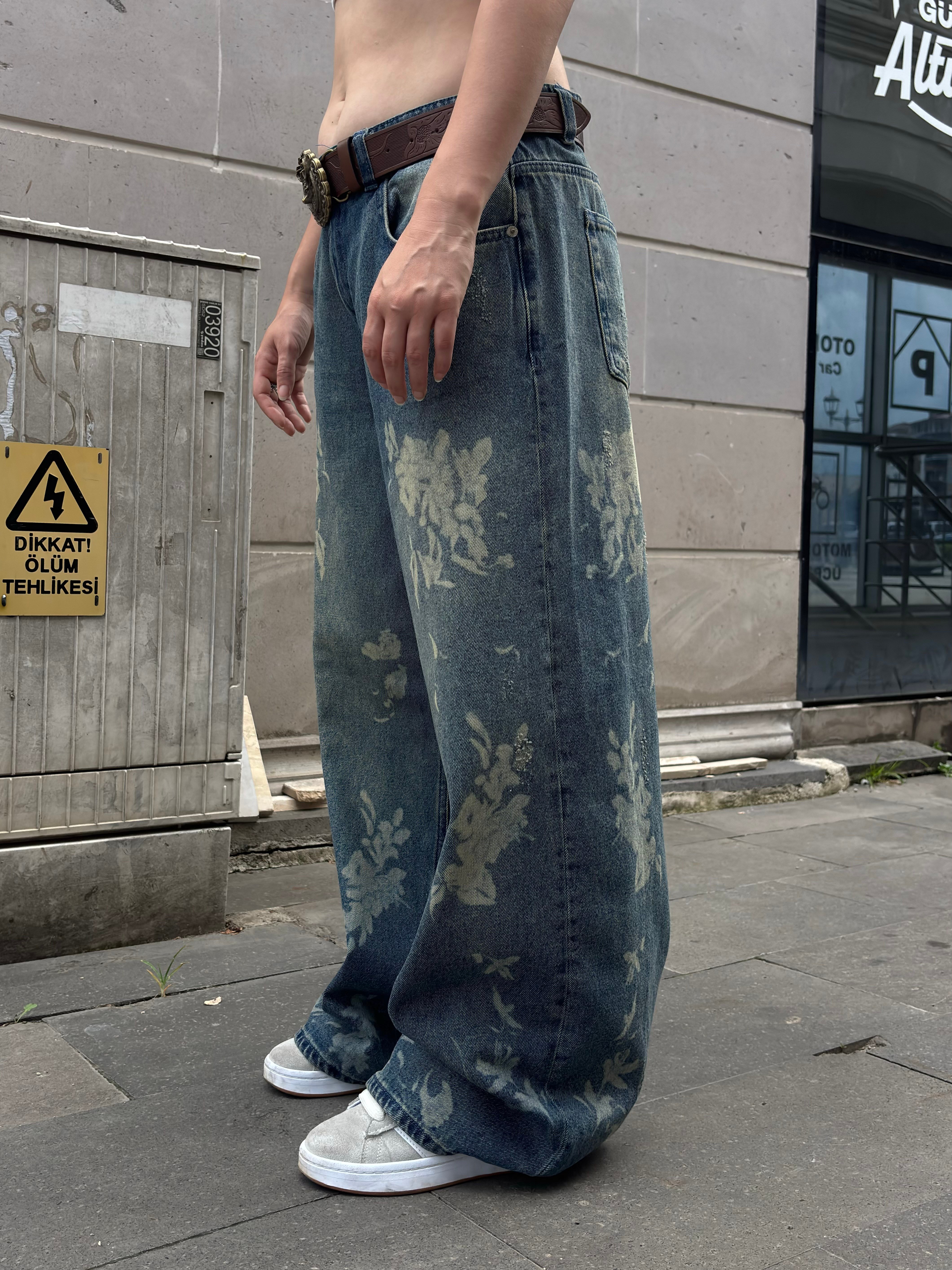 Premium Flora Fade Wash Baggy Jeans