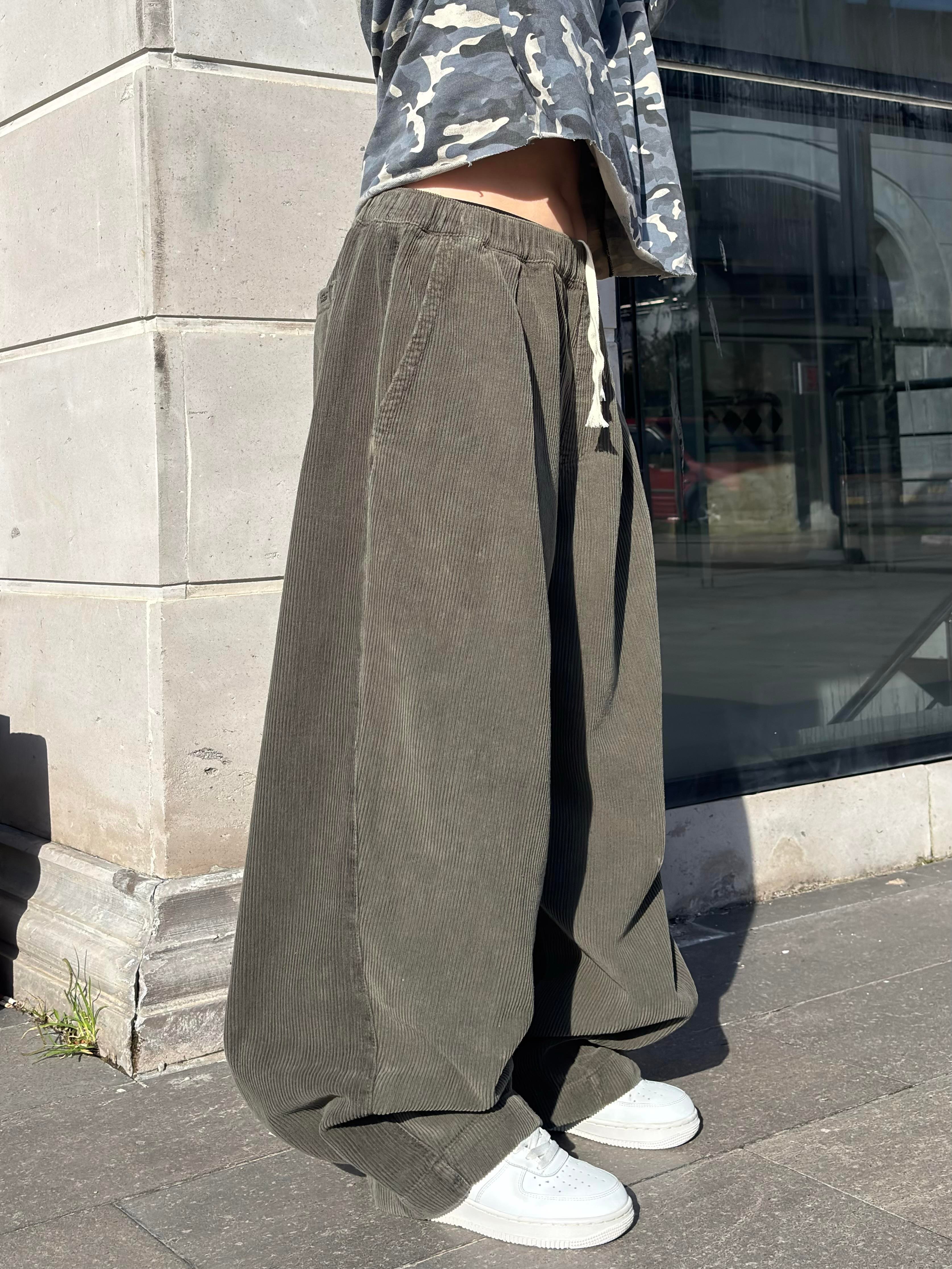 Premium Haki Tone Conduroy Baggy Pants