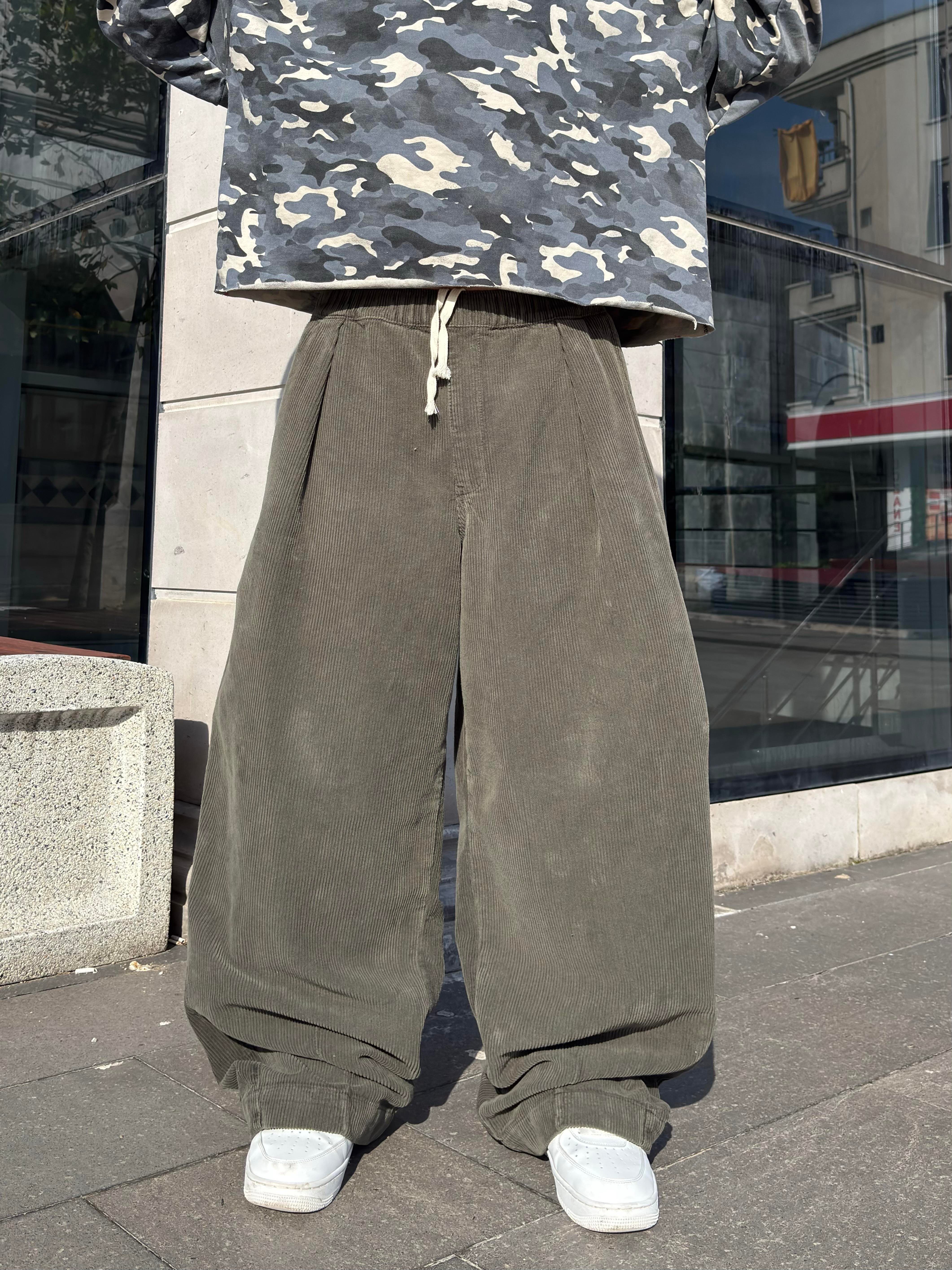 Premium Haki Tone Conduroy Baggy Pants
