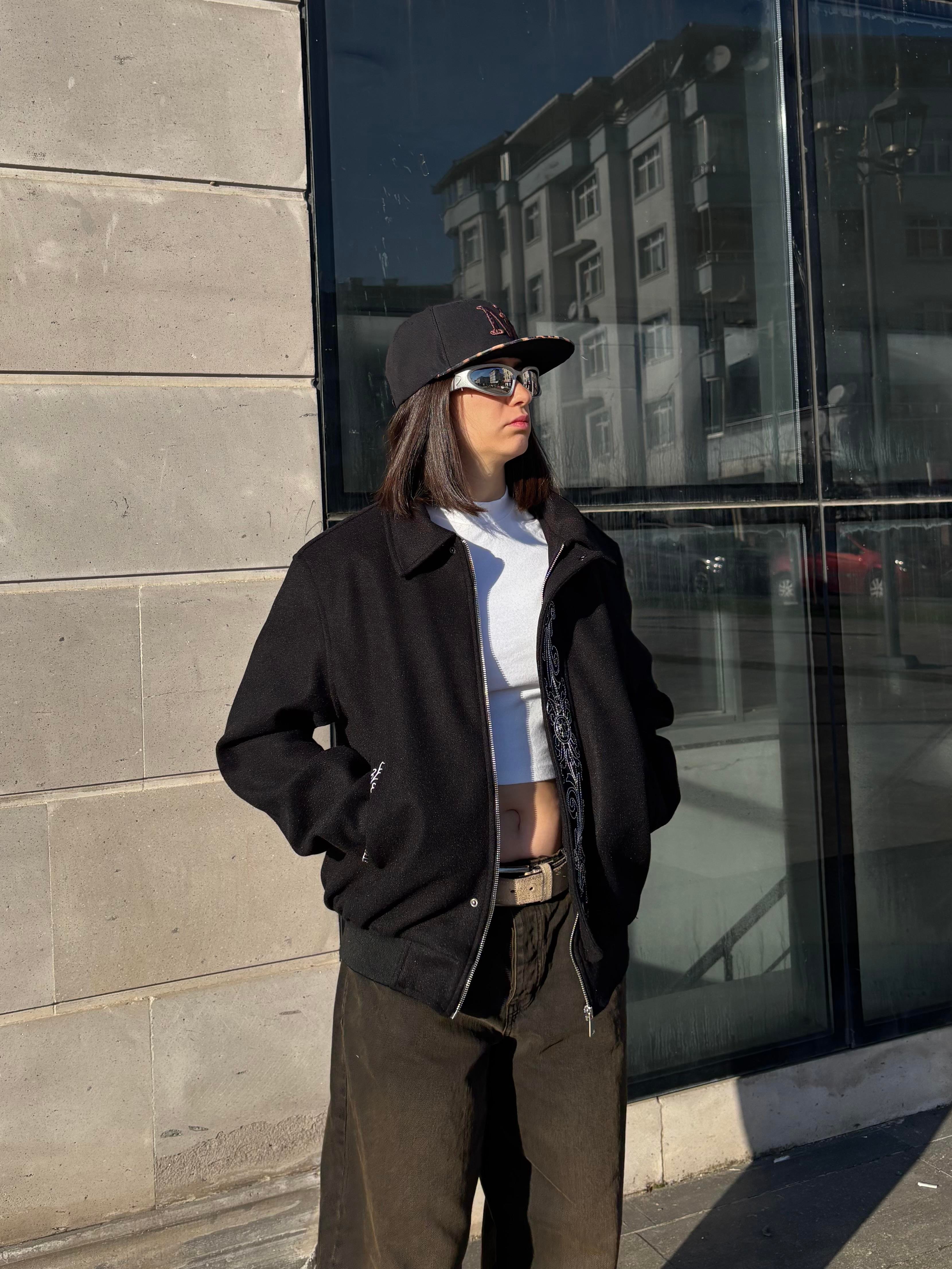 Premium Nakış İşlemeli Siyah Western Jacket