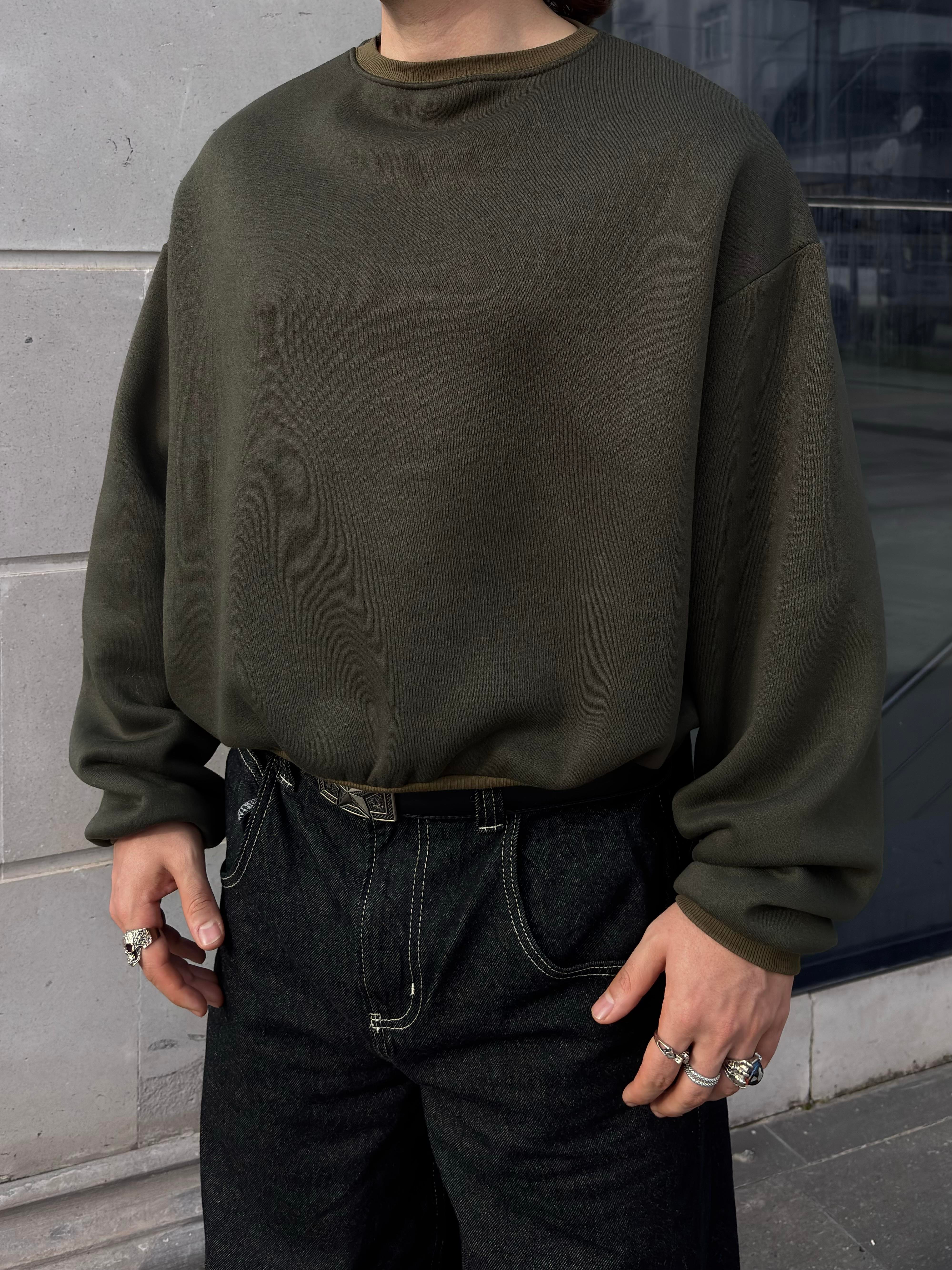 Premium Swamp Green Heavy Mold Stance Bomber Sweat
