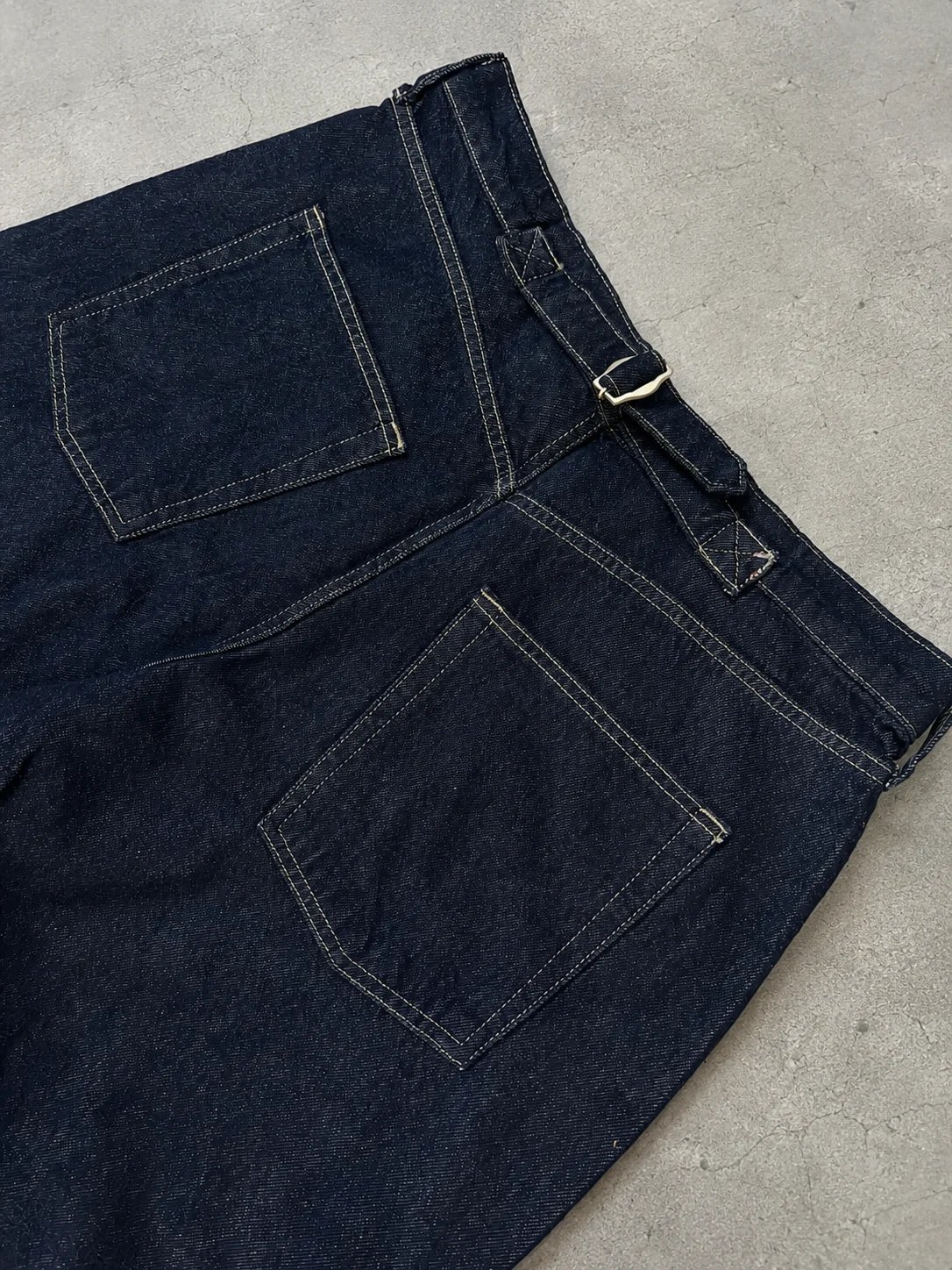 Premium Tribal Graphic Ekstreme Back Buckle Baggy Jeans