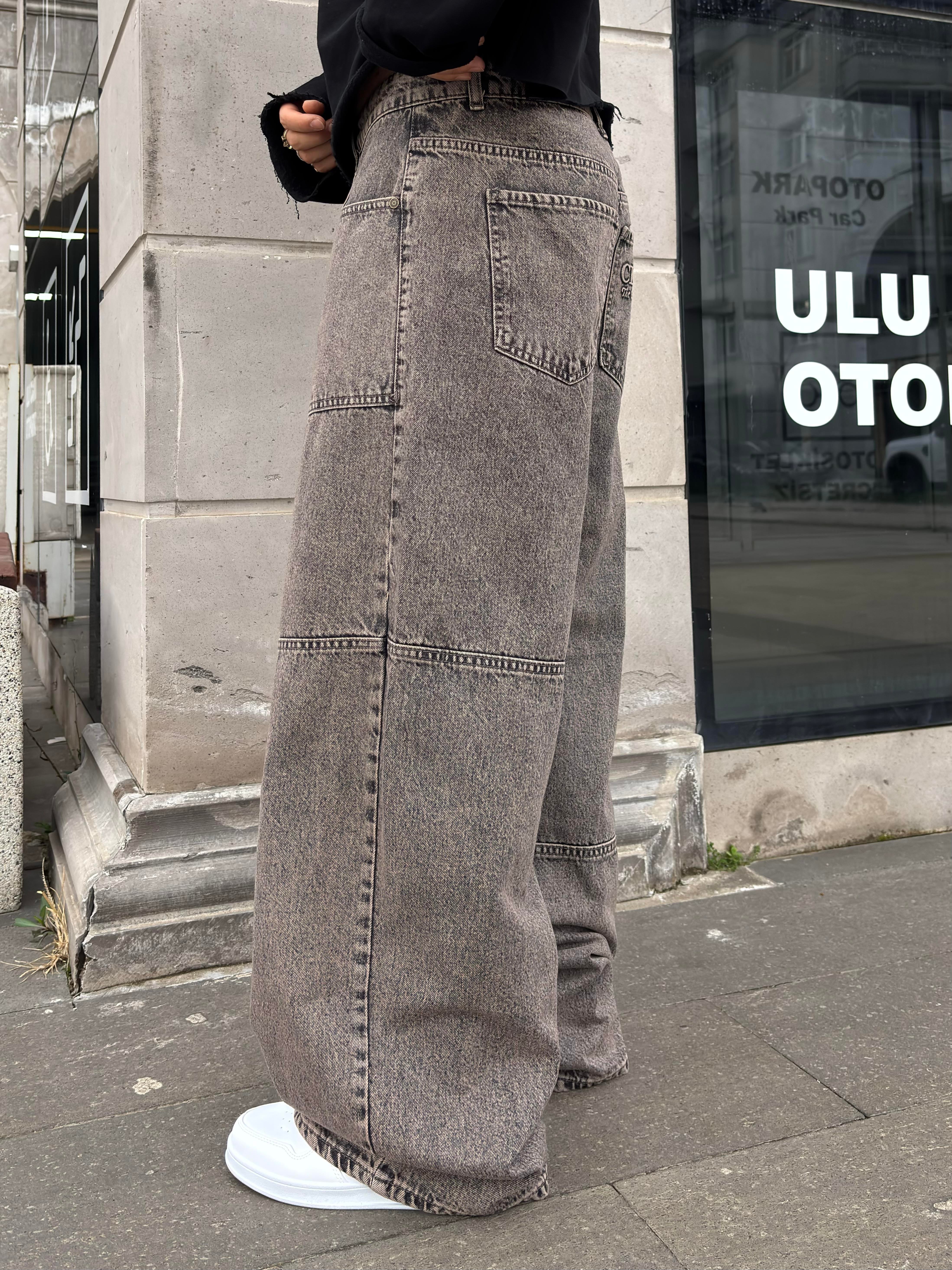 Premium Washed Baggy Fit Debossed Vintage Jeans