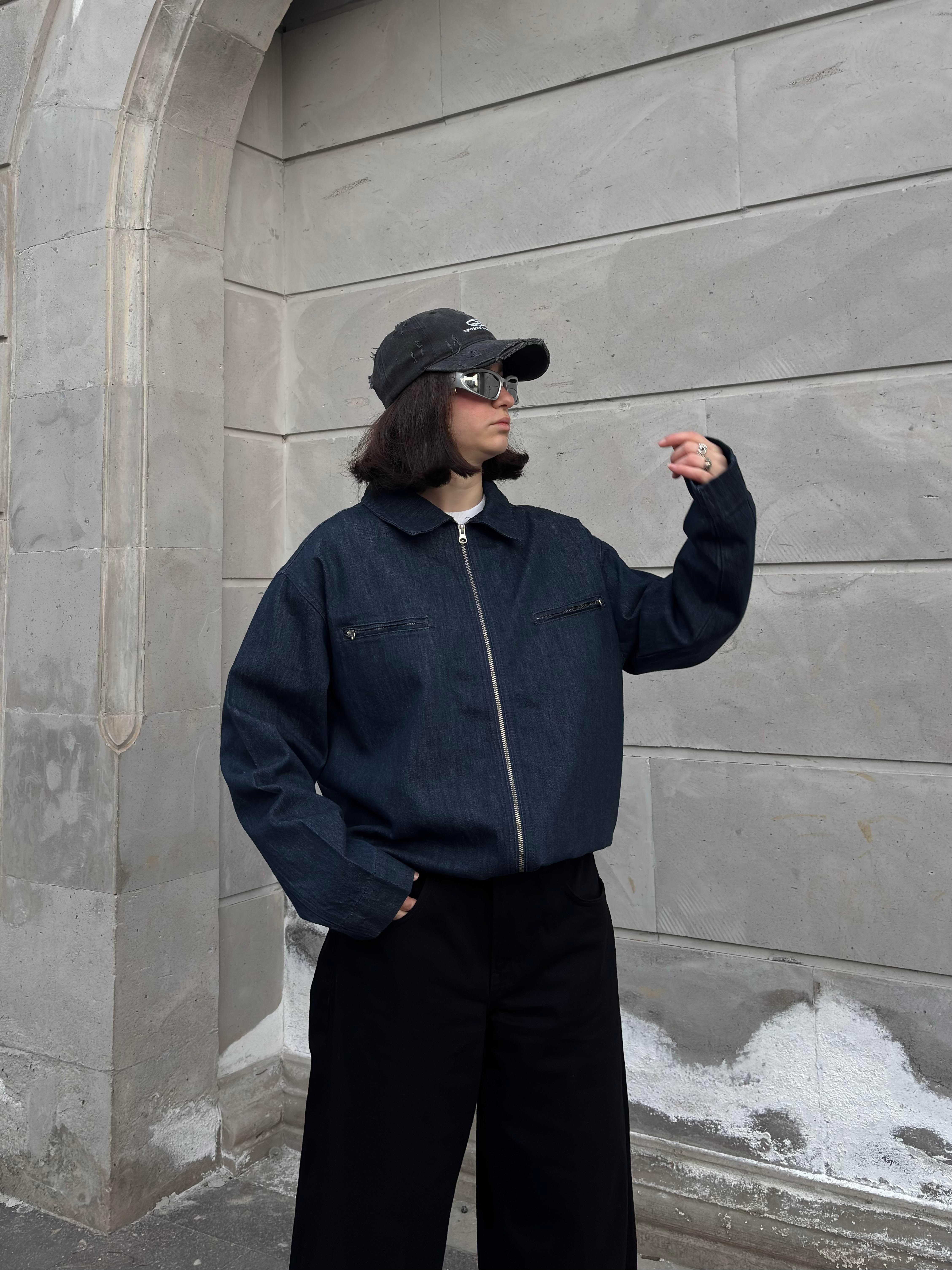Relaxed Fit Zipper Pocket Rinse Denim Jacket
