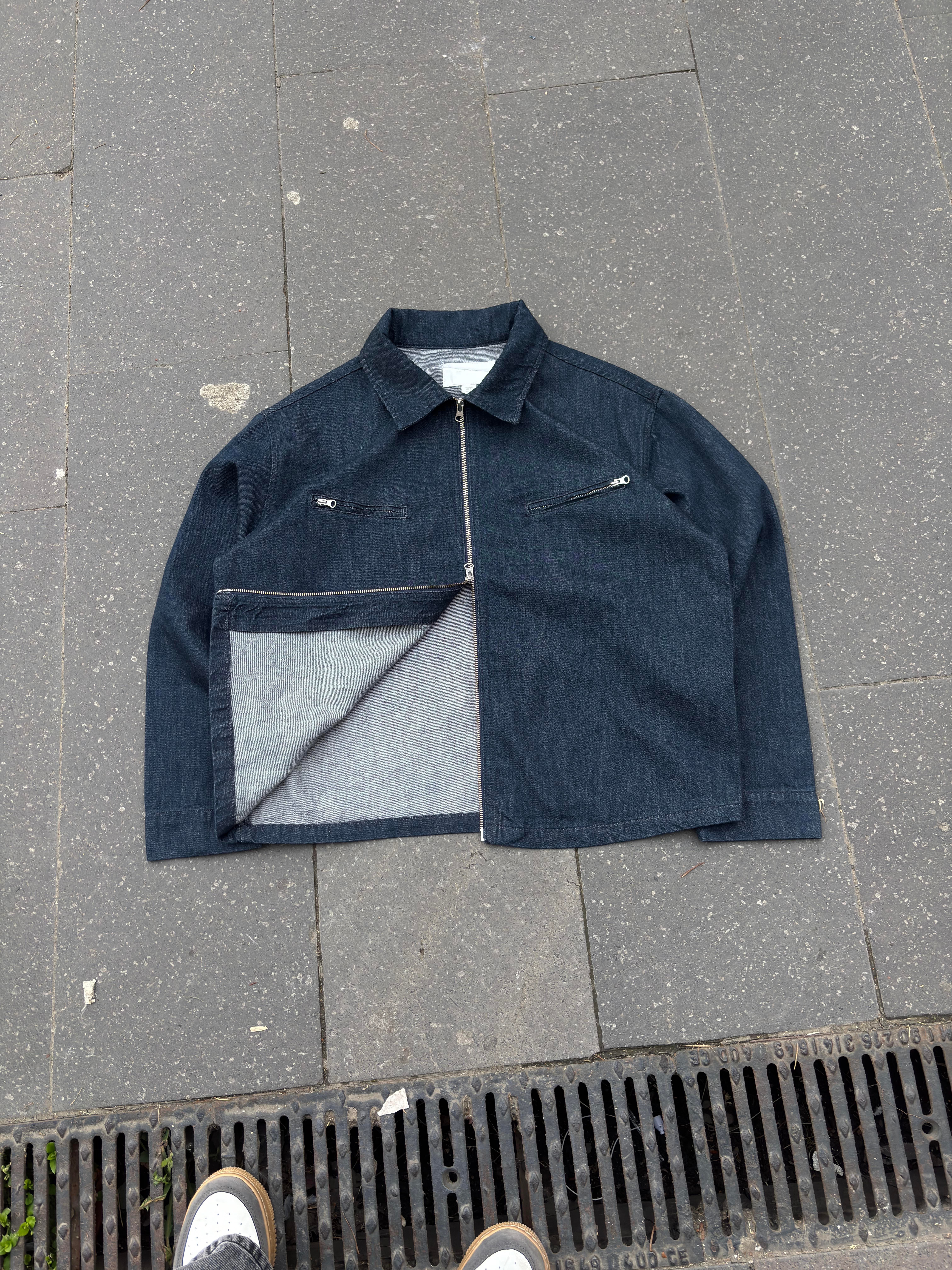 Relaxed Fit Zipper Pocket Rinse Denim Jacket