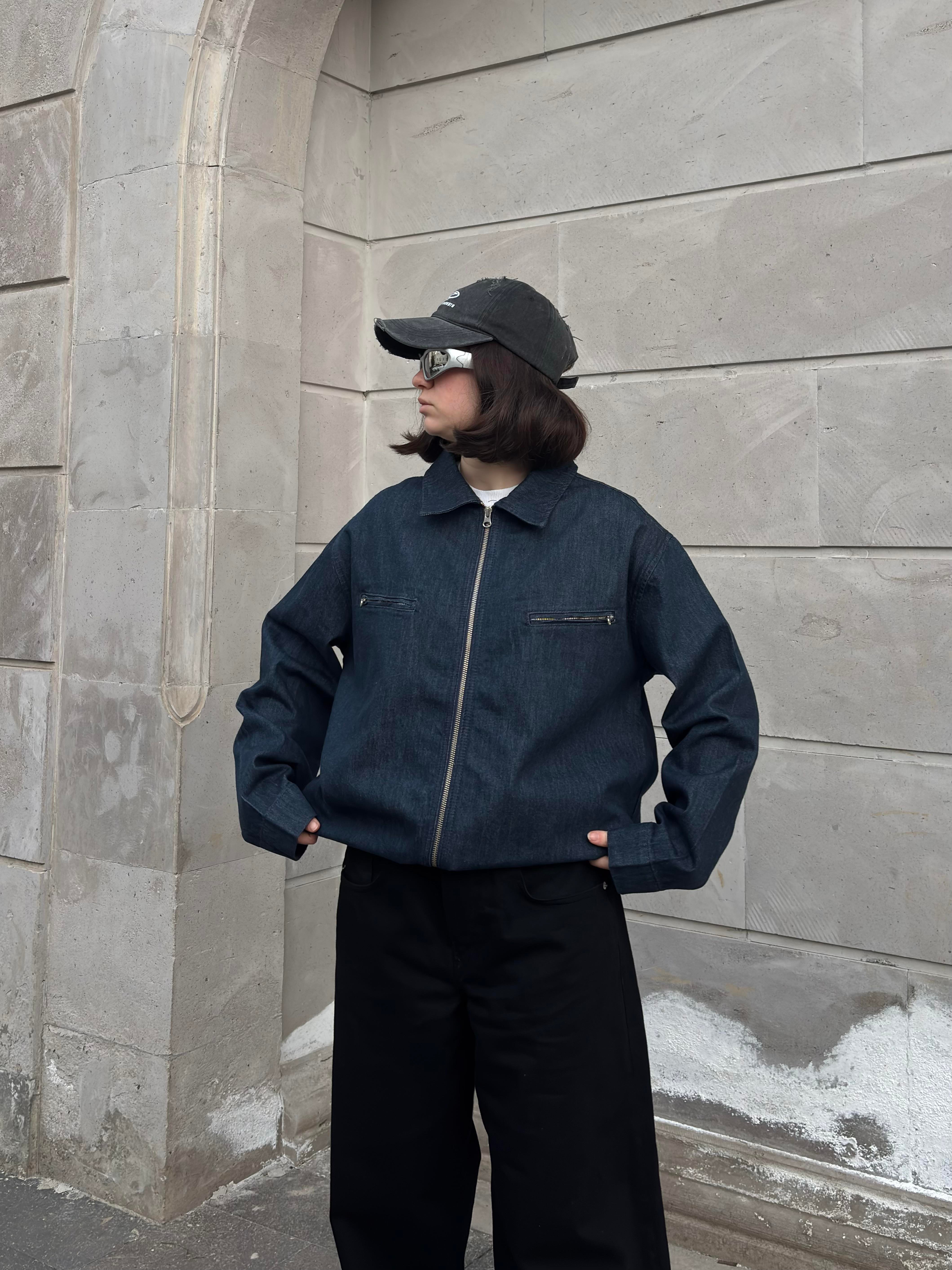 Relaxed Fit Zipper Pocket Rinse Denim Jacket