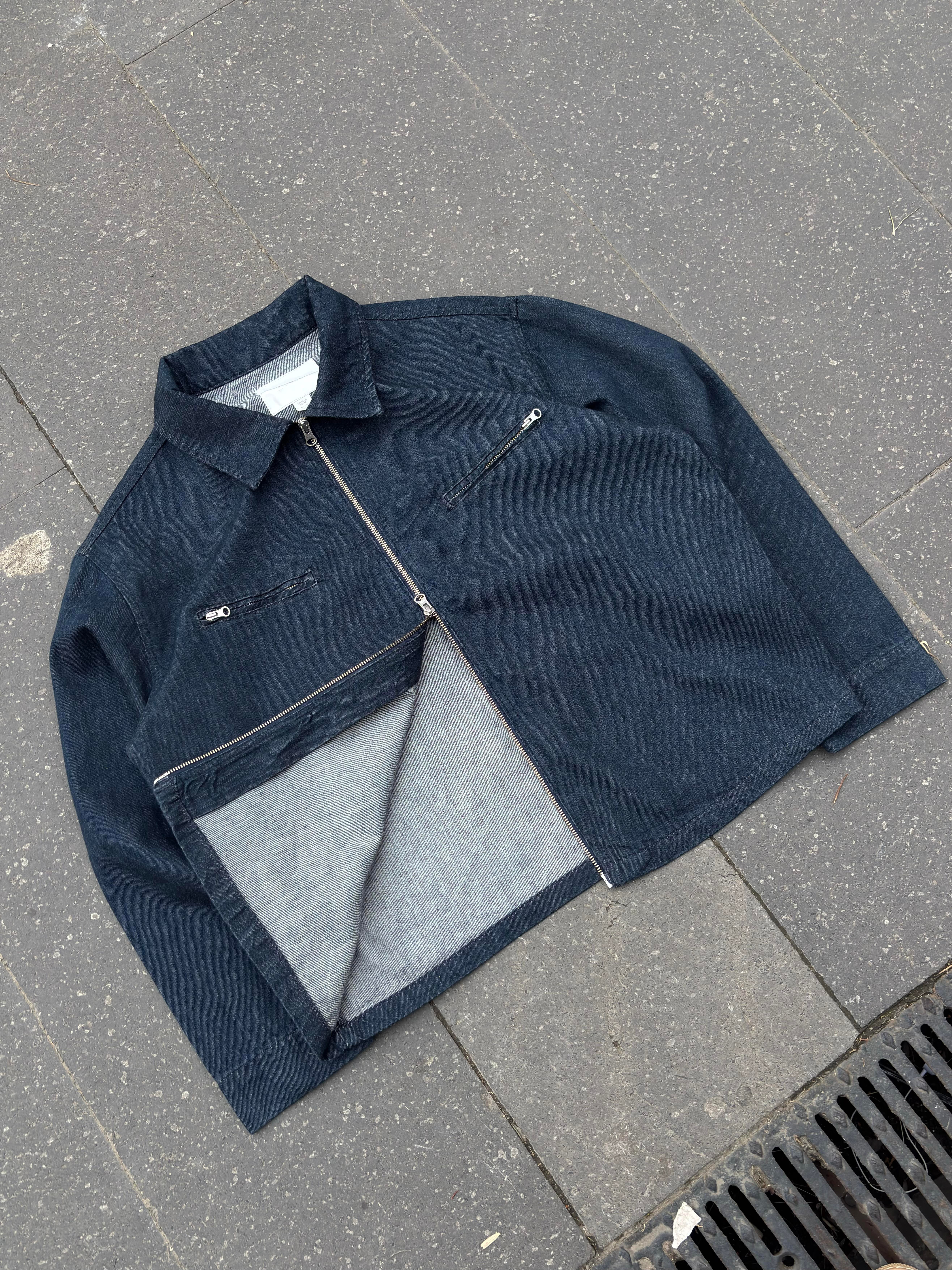 Relaxed Fit Zipper Pocket Rinse Denim Jacket