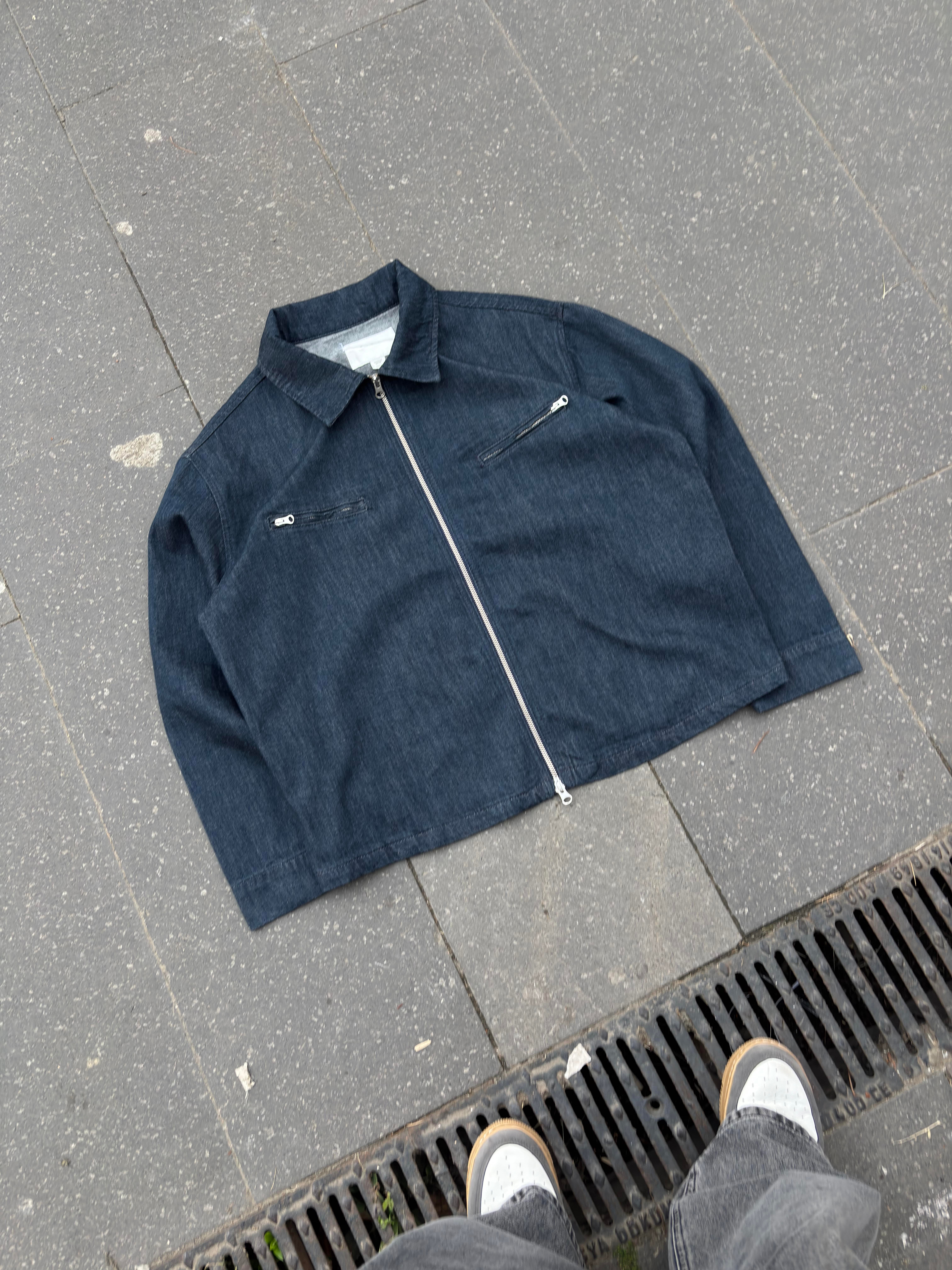 Relaxed Fit Zipper Pocket Rinse Denim Jacket