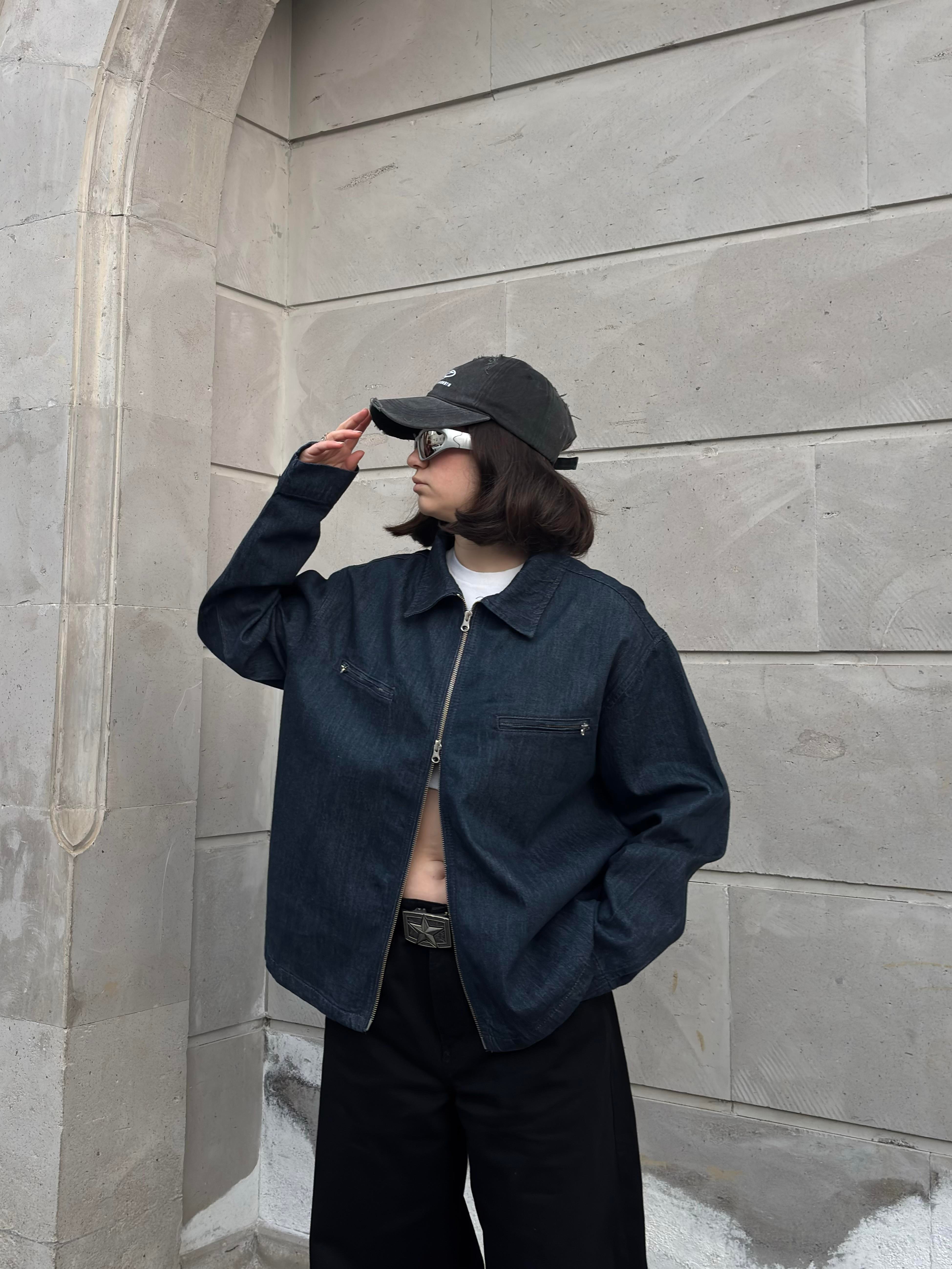 Relaxed Fit Zipper Pocket Rinse Denim Jacket