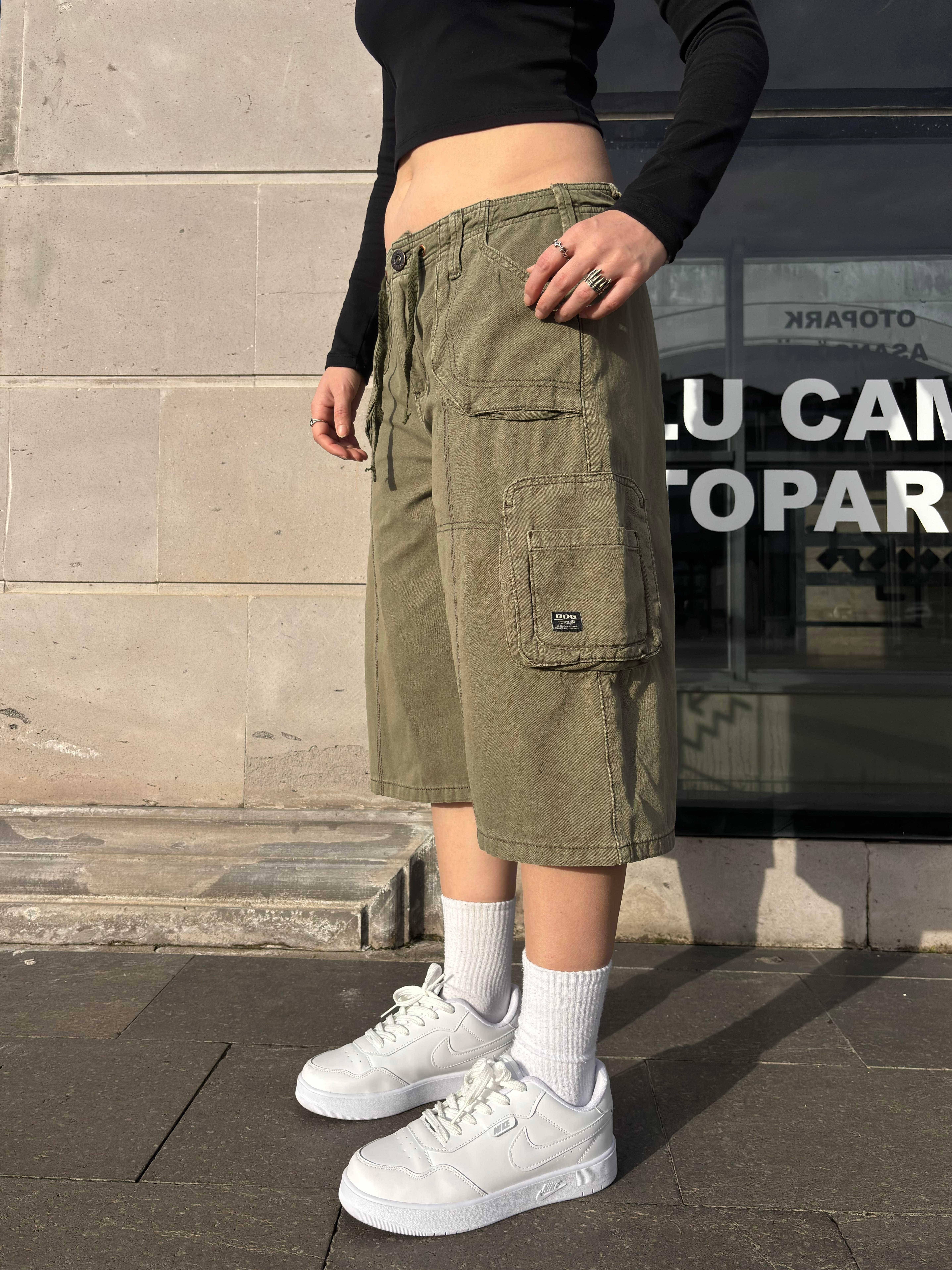 Sasha Longline Cargo Khaki Jorts
