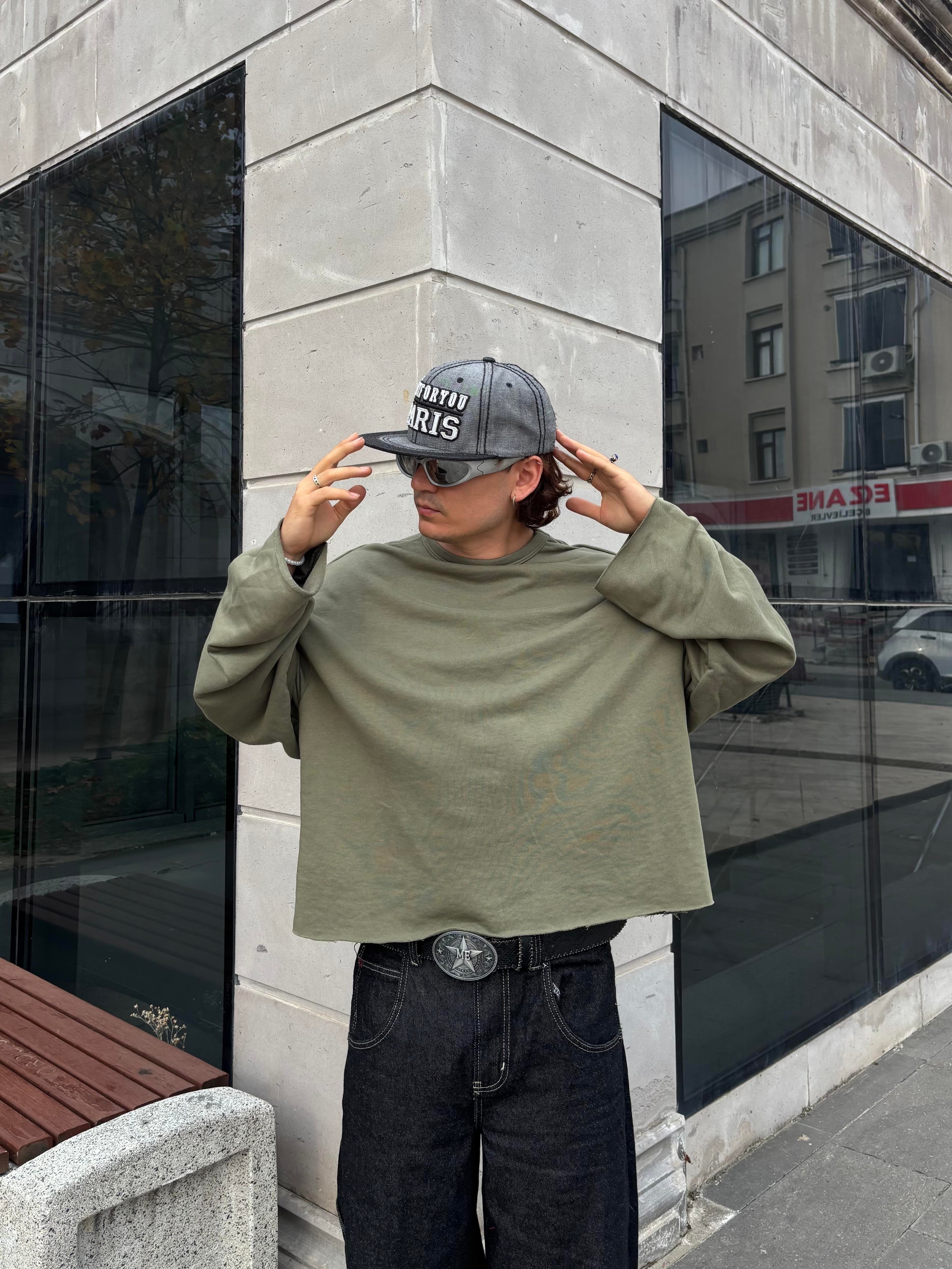 Swamp Green  Boxy Fit Cut-Off Sweatshirt
