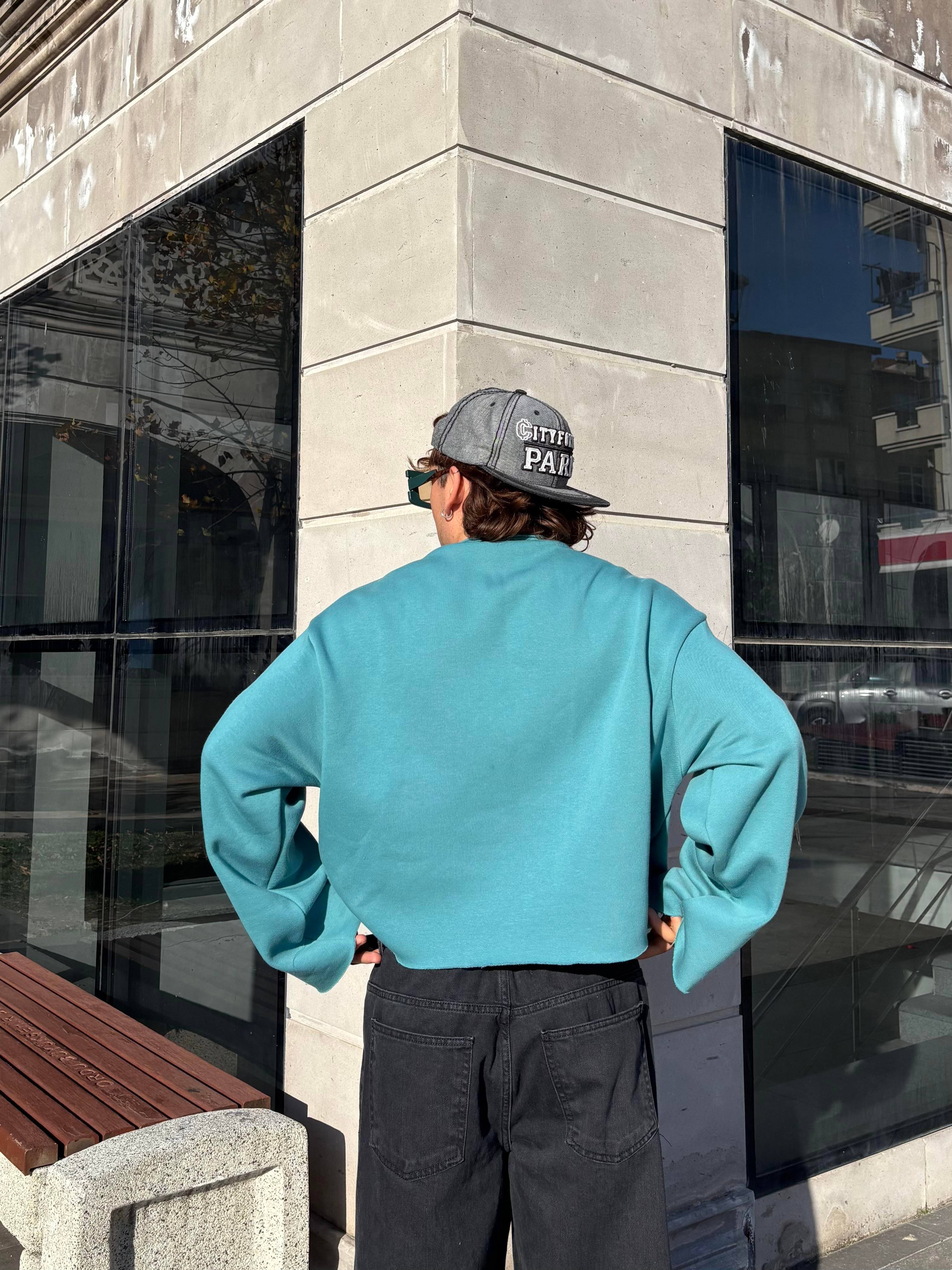 Turkuaz Boxy Fit Cut-Off Sweatshirt