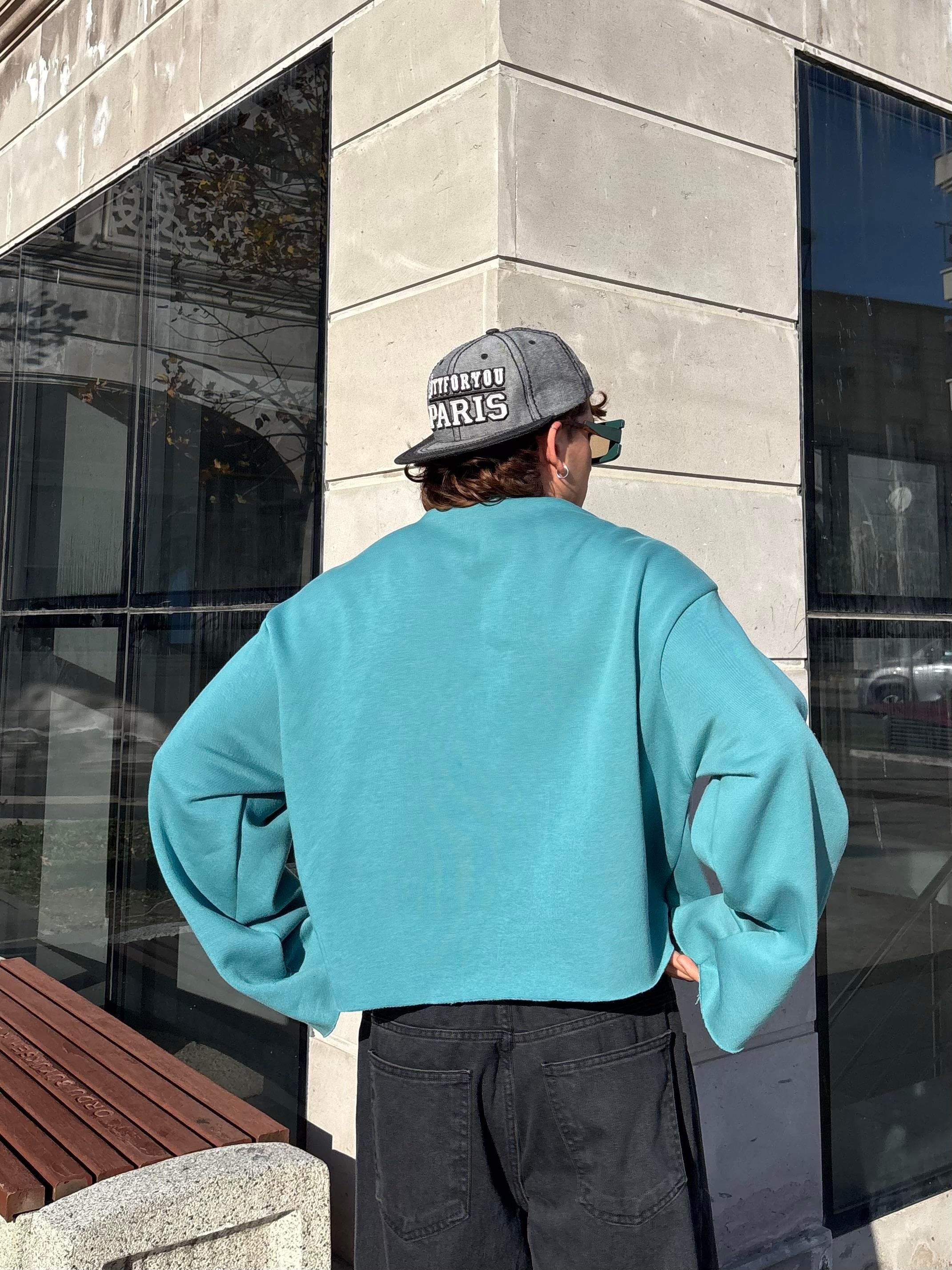 Turkuaz Boxy Fit Cut-Off Sweatshirt
