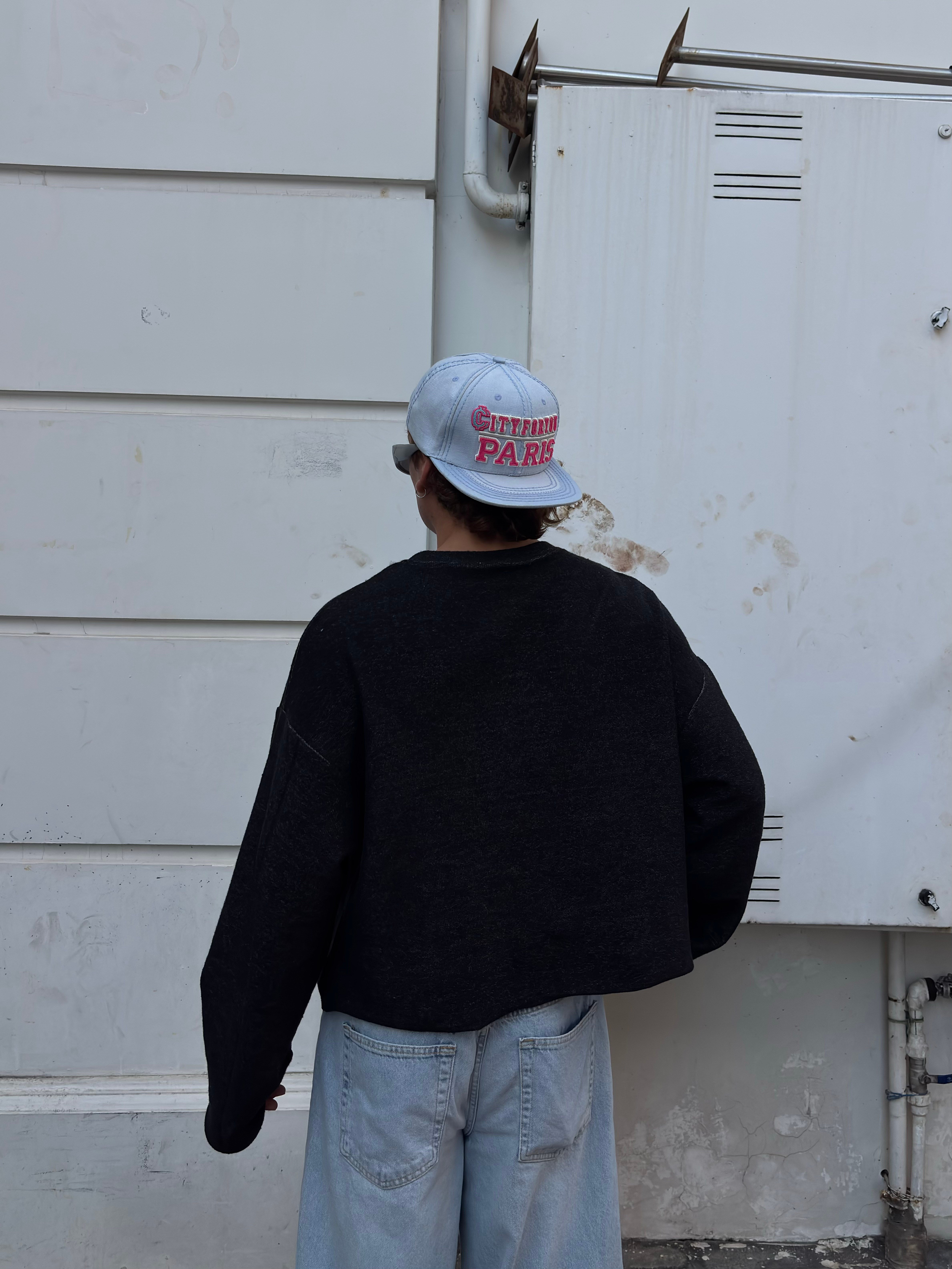 Washed Black Tone Boxy Fit Cut-Off Sweatshirt