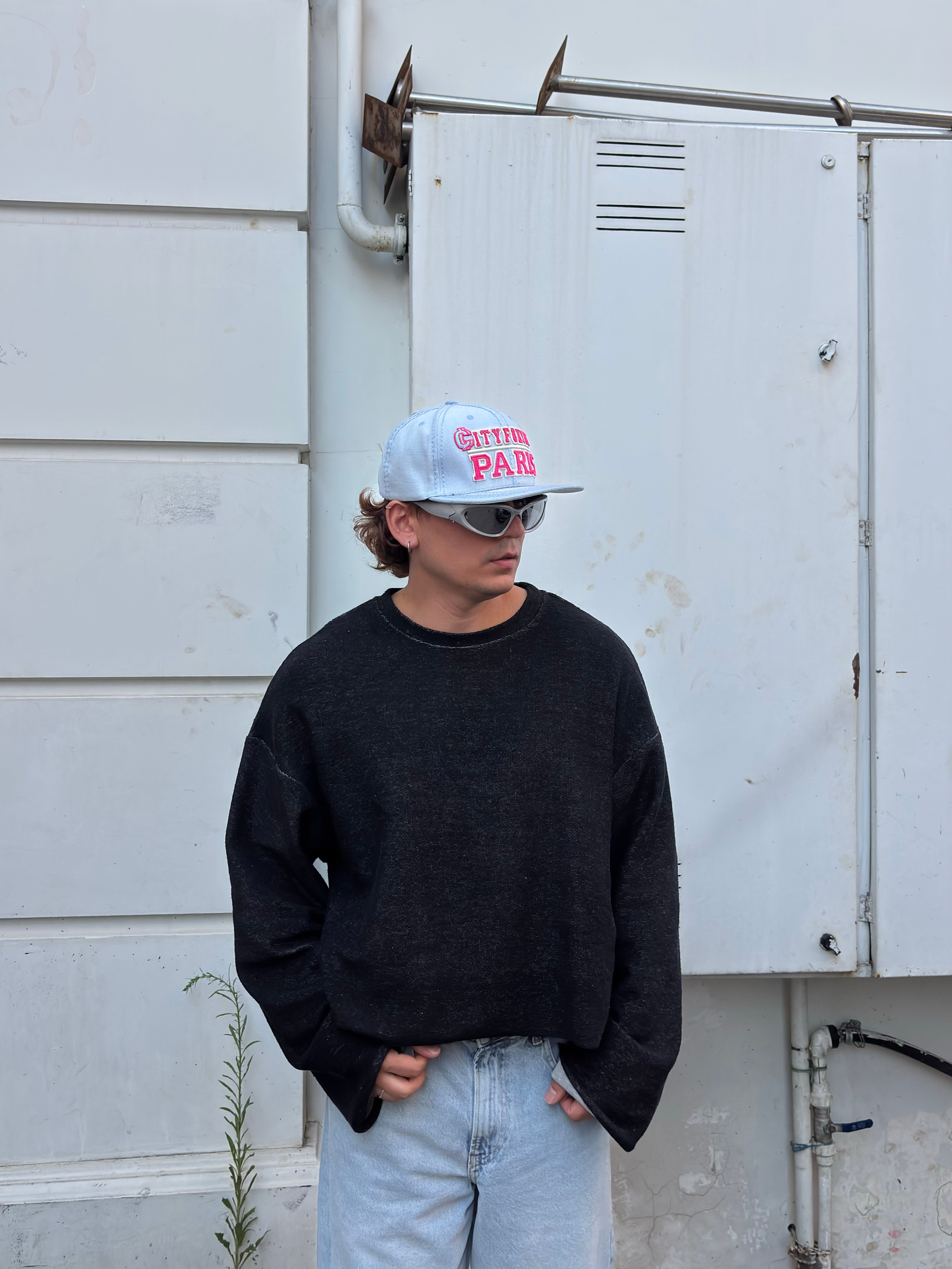Washed Black Tone Boxy Fit Cut-Off Sweatshirt