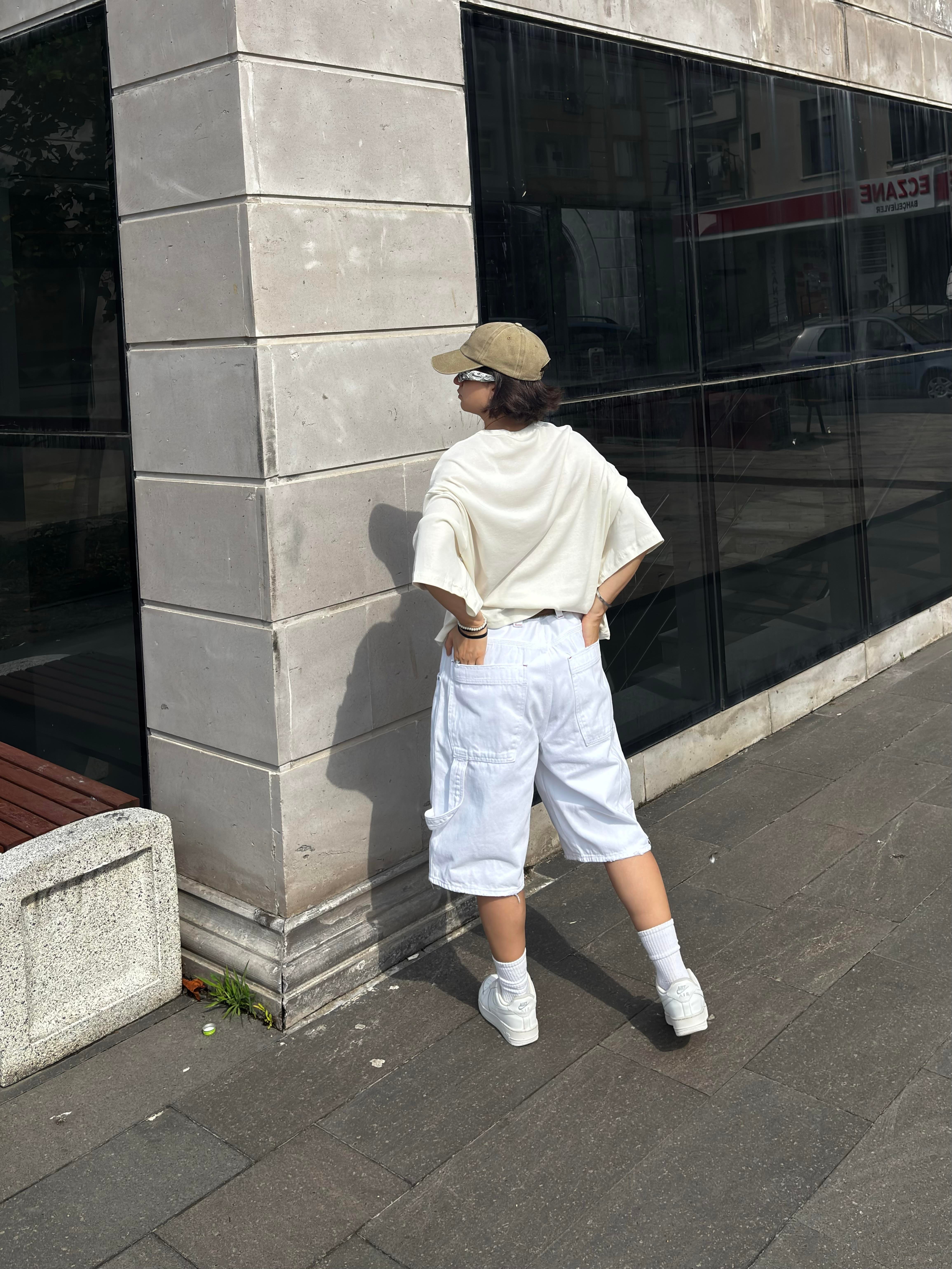 White Denim Oversized Carpenter Jorts