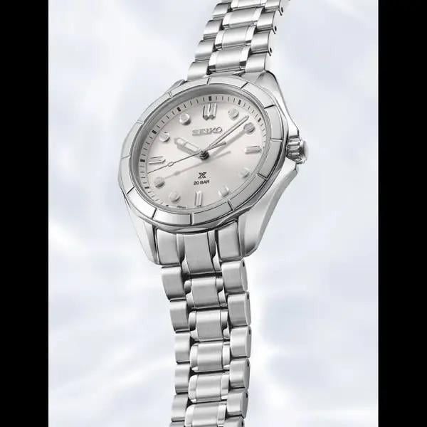 SEIKO SUR595J1