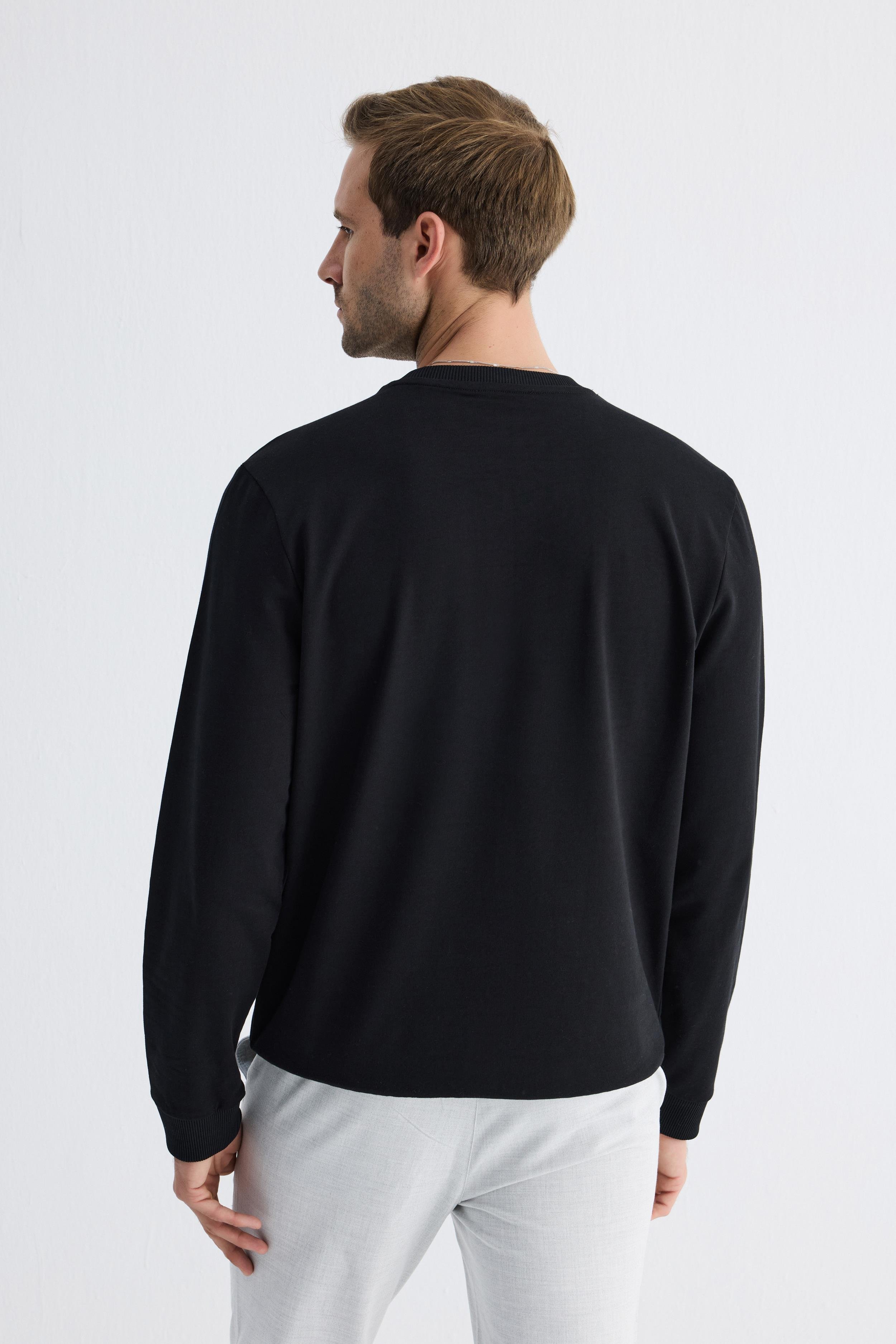  Basic Bisiklet Yaka Rahat Kalıp Düz Erkek Siyah Sweatshirt 