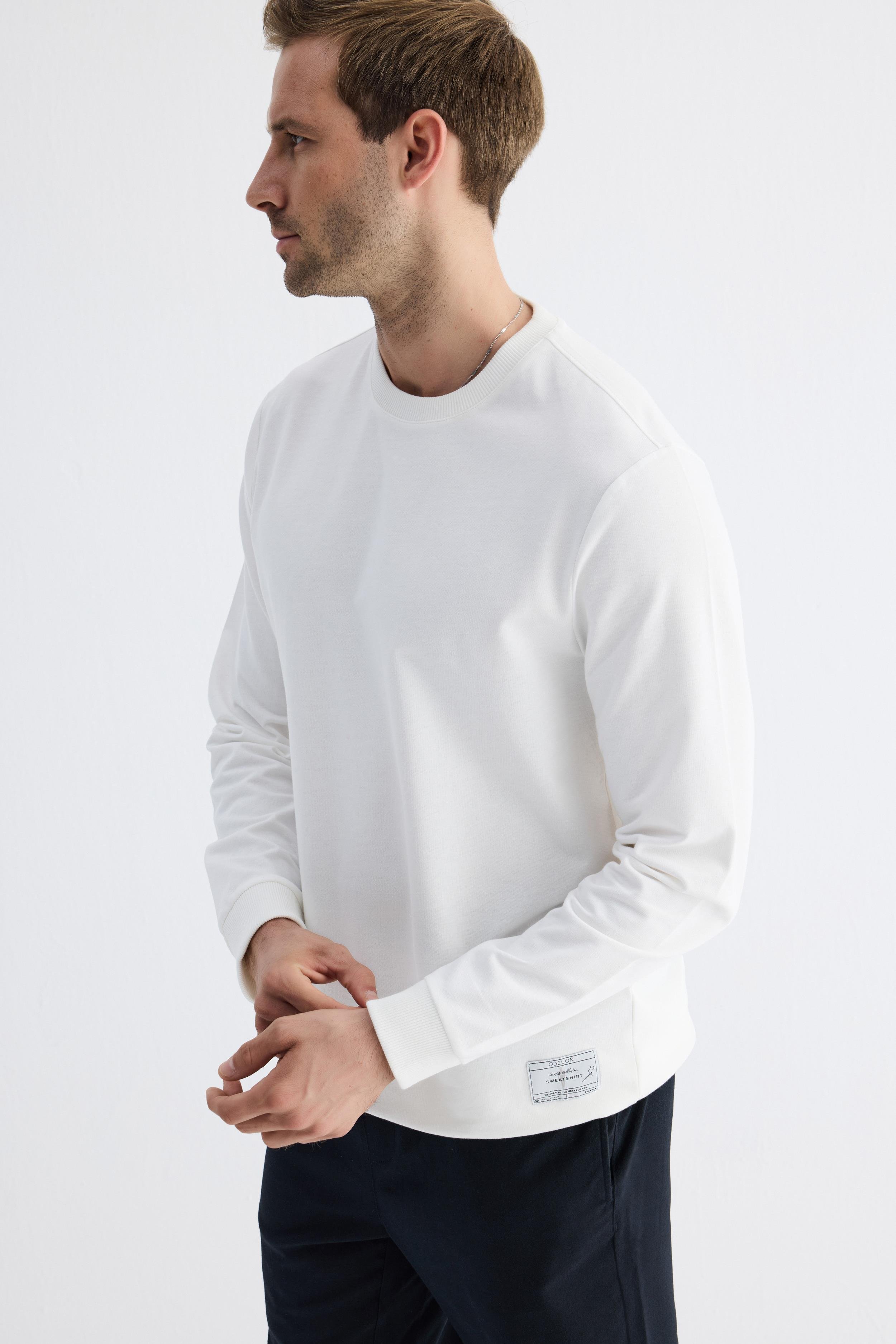  Basic Bisiklet Yaka Rahat Kalıp Düz Erkek Beyaz Sweatshirt 