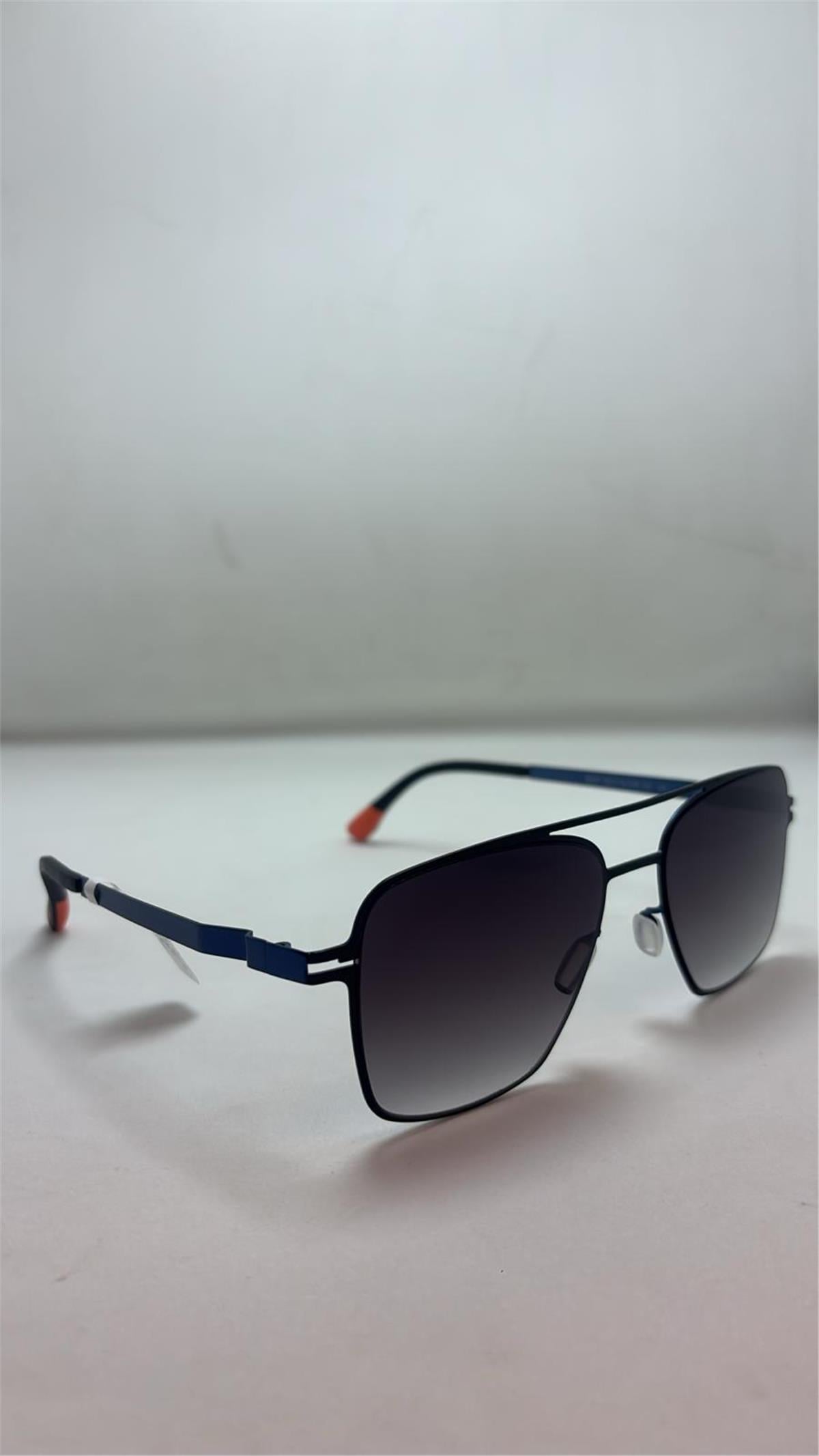BLACK 8527 02 55-18-145 Güneş Gözlüğü