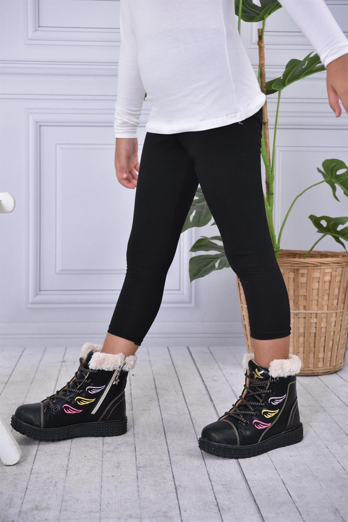 Gilga Kürklü Çocuk Botu