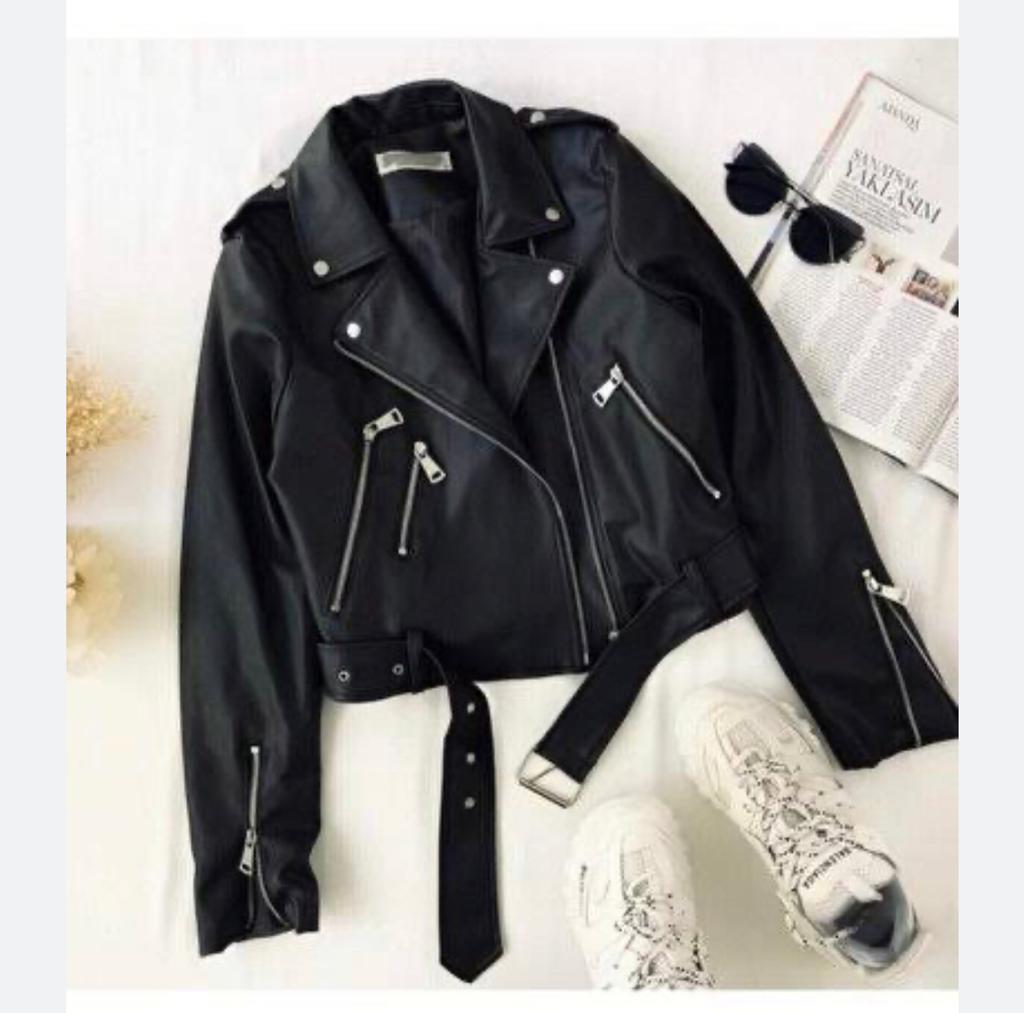 Kadın Siyah Slimfit Kemerli Deri Mont-Ceket