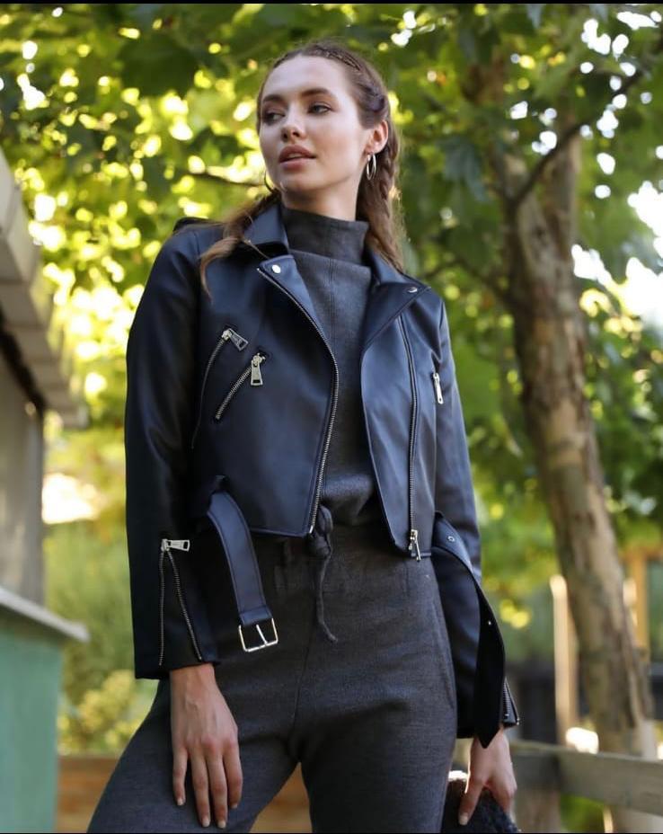 Kadın Siyah Slimfit Kemerli Deri Mont-Ceket