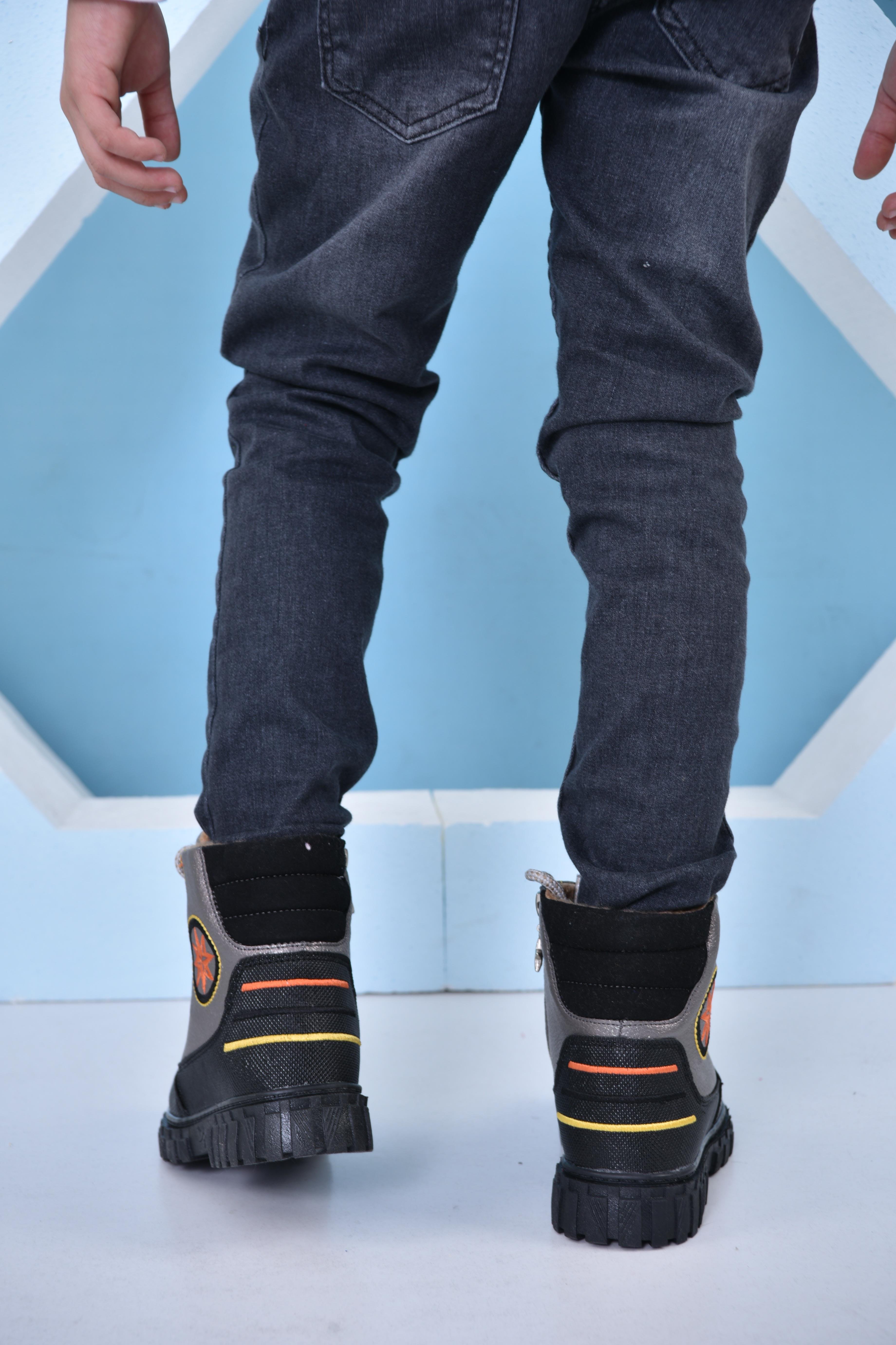 Kürklü Çocuk Botu