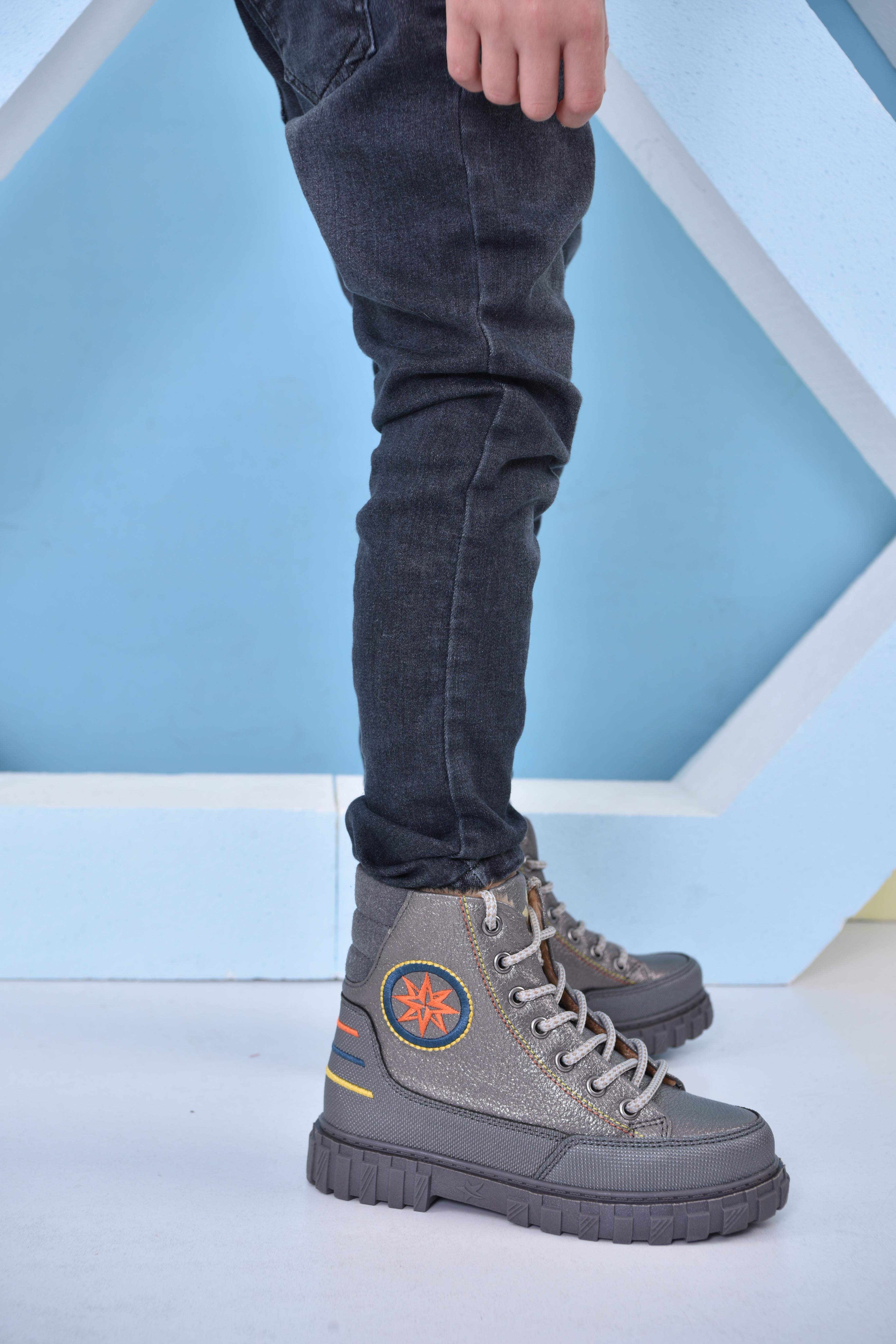 Kürklü Çocuk Botu