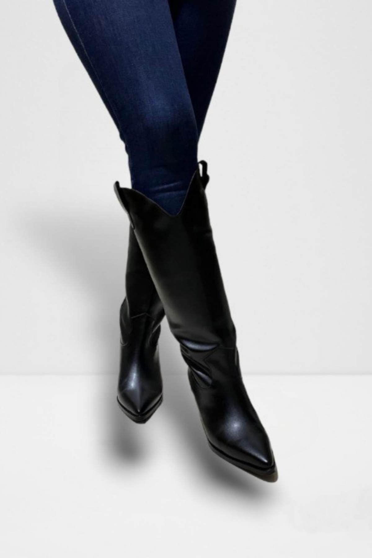 Uzun Çizme Kol Boyu Kadın Bot