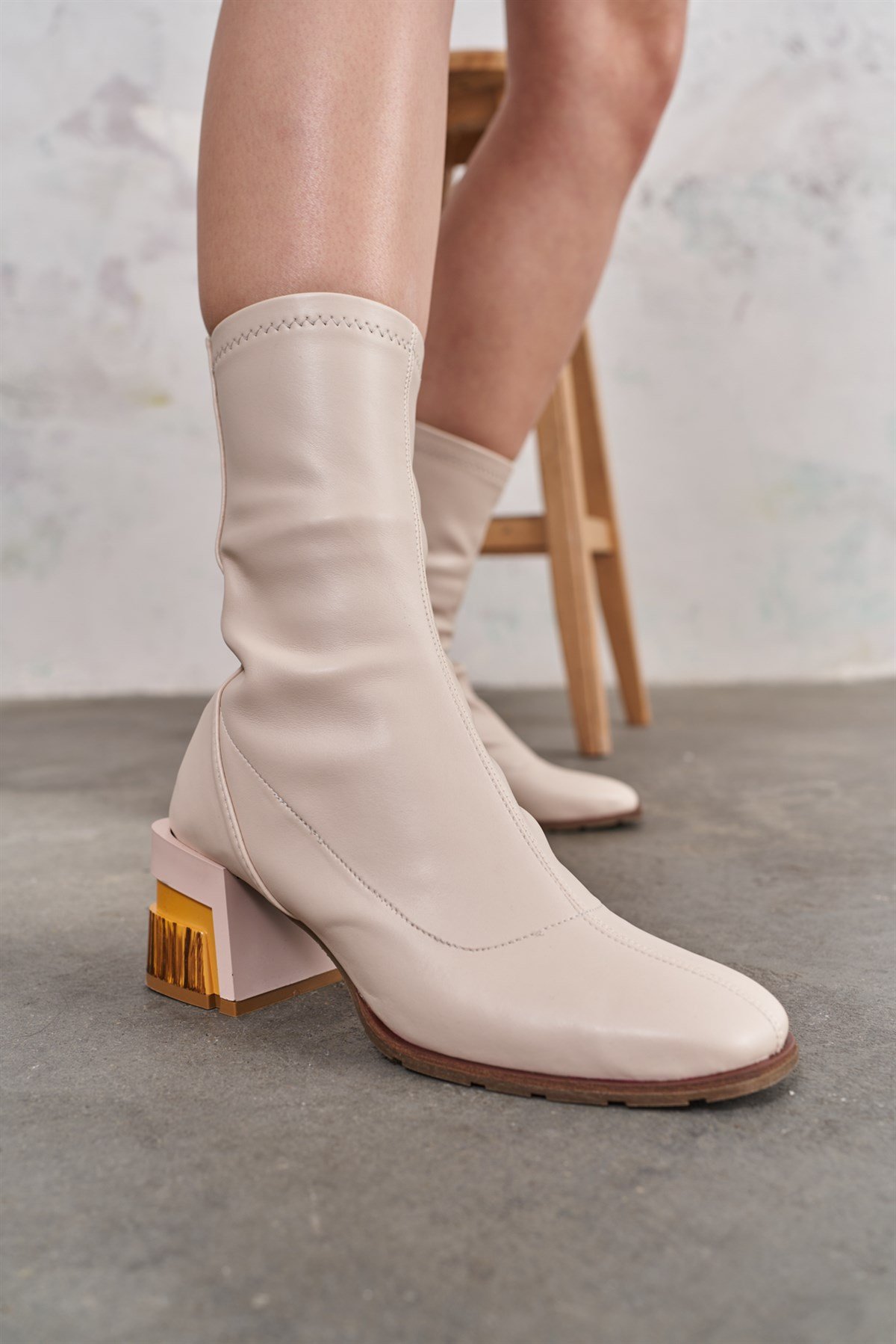 Liana Streç Ekru Bot