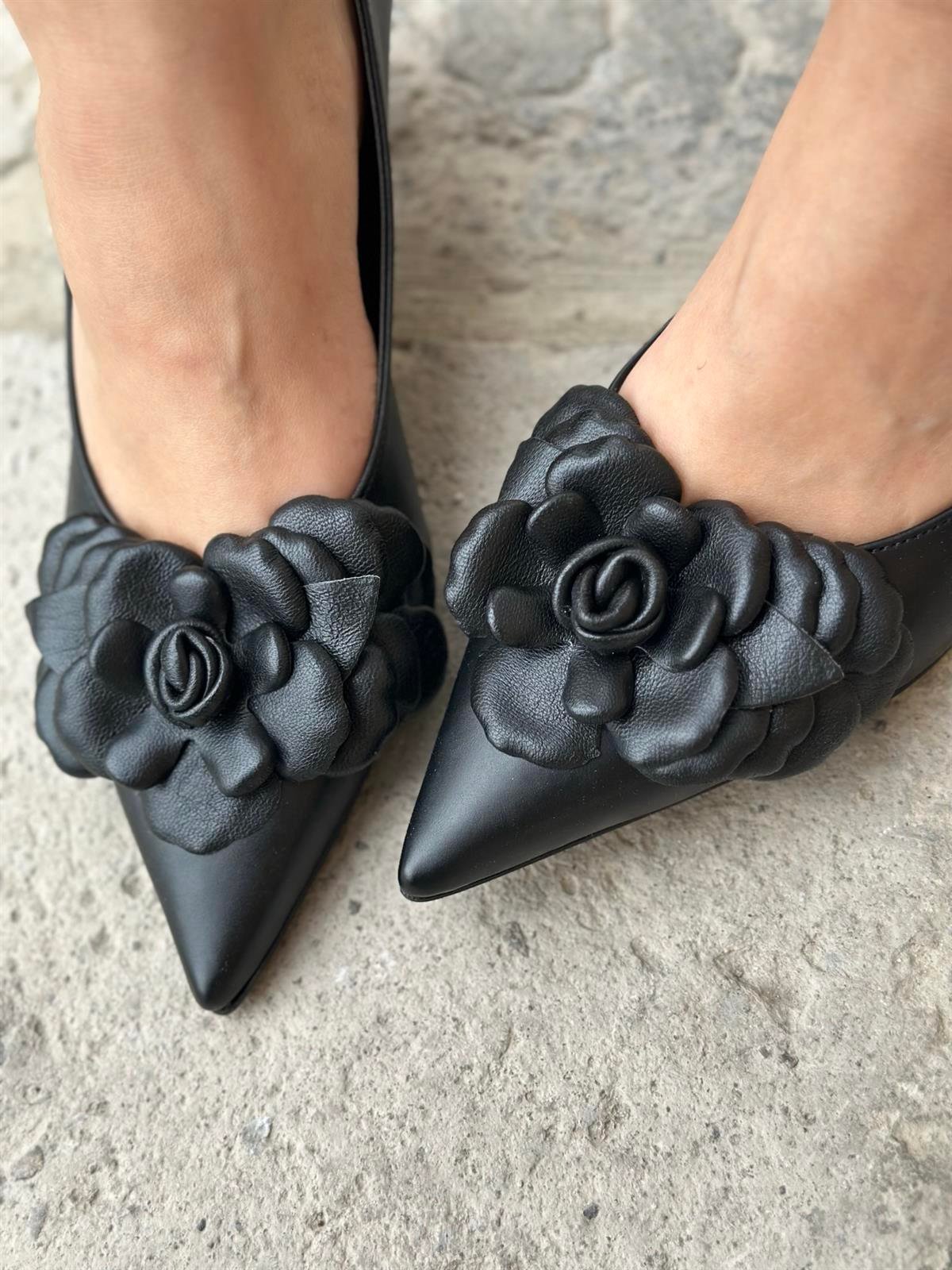 Rose Kapalı Topuklu Ayakkabı Siyah
