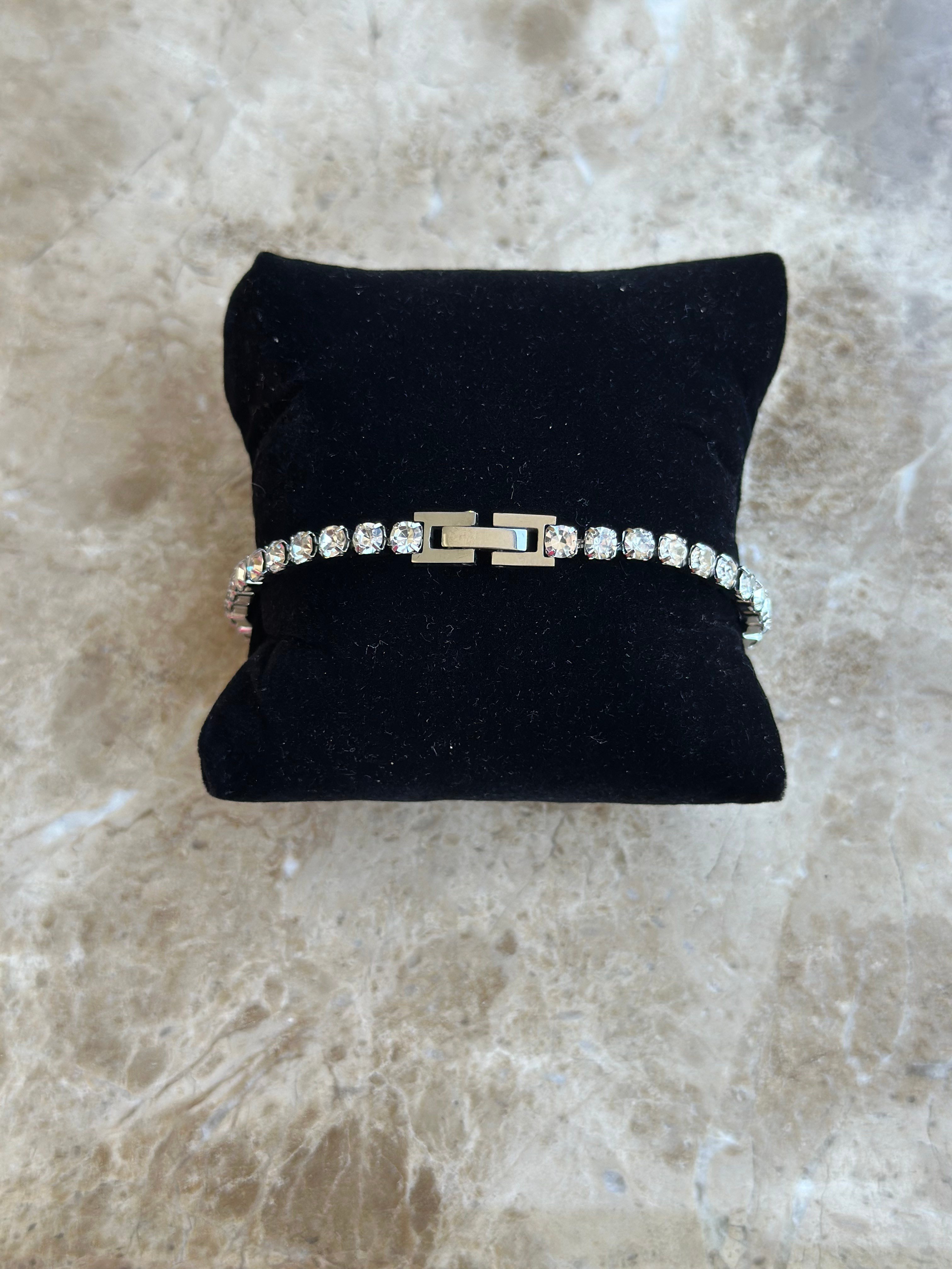 Zirkon Sıralı Taşlı Gümüş Bileklik